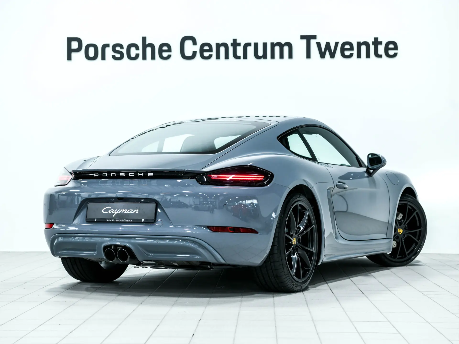 718 Cayman 