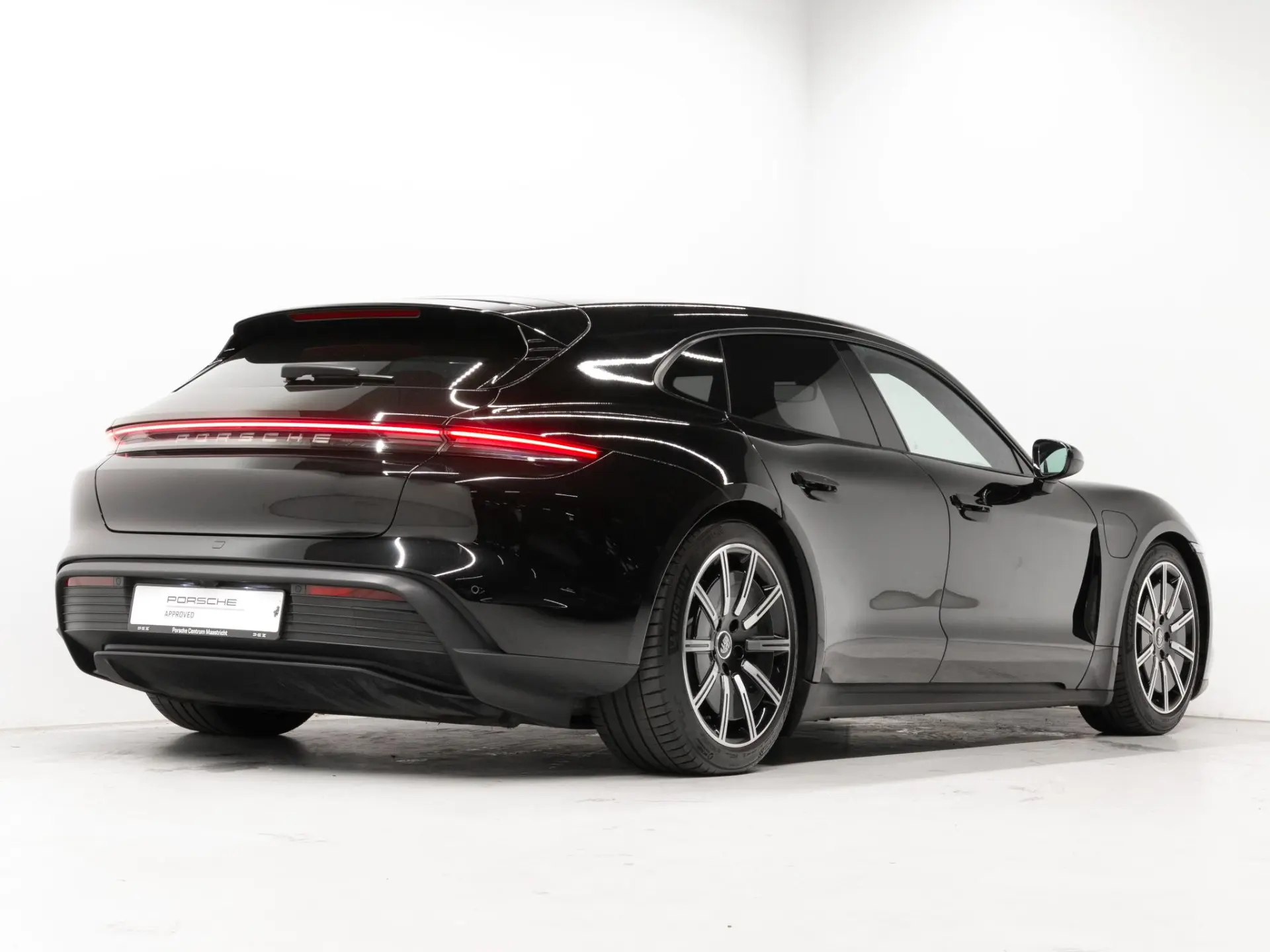 Taycan Sport Turismo Performance Accu Plus