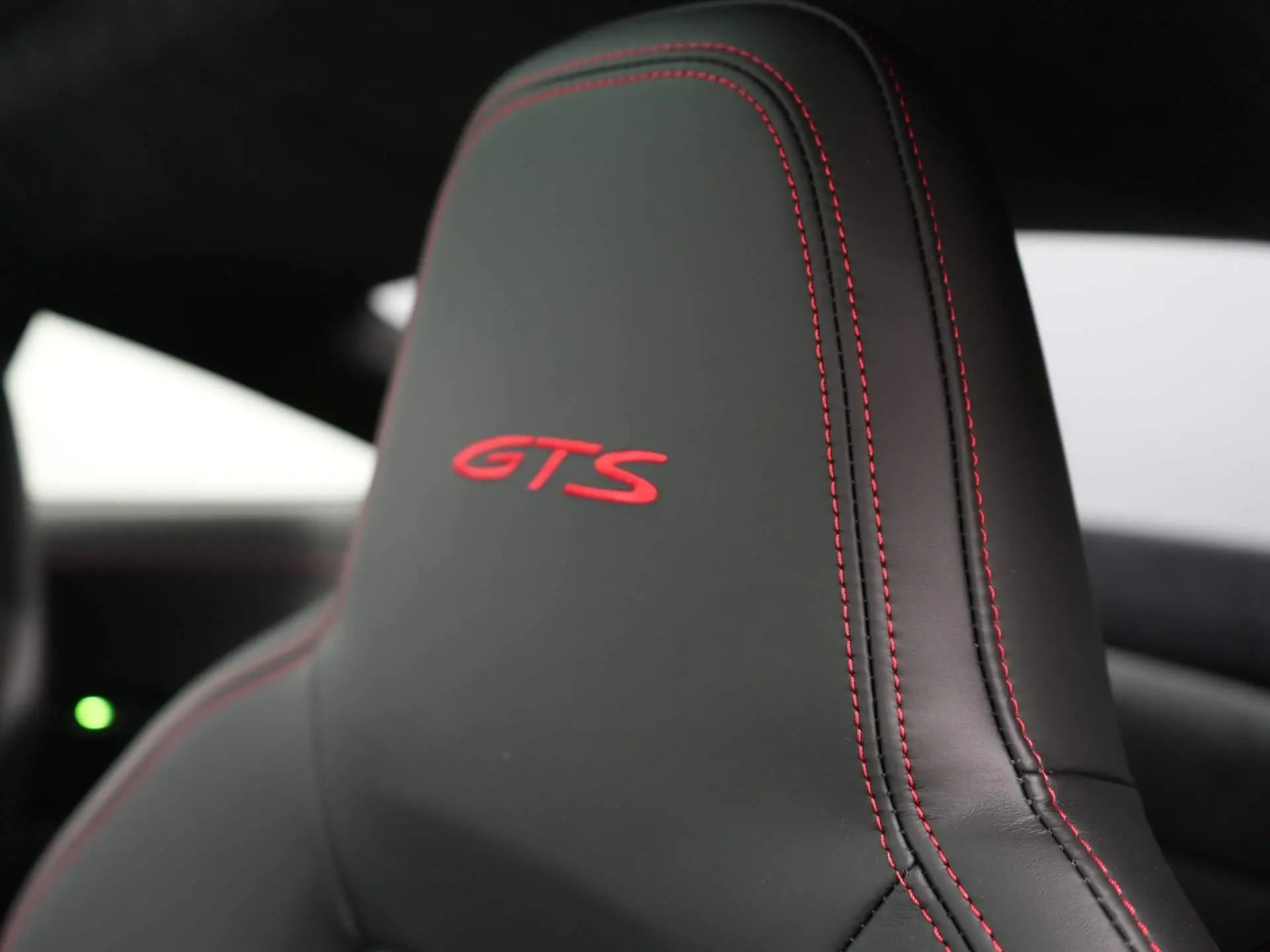 911 Carrera 4 GTS