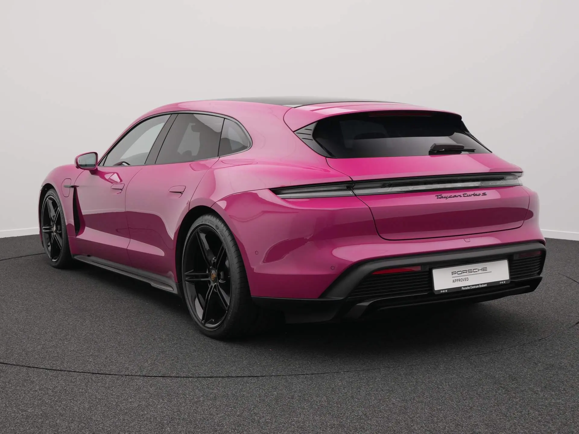 Taycan Turbo S Sport Turismo