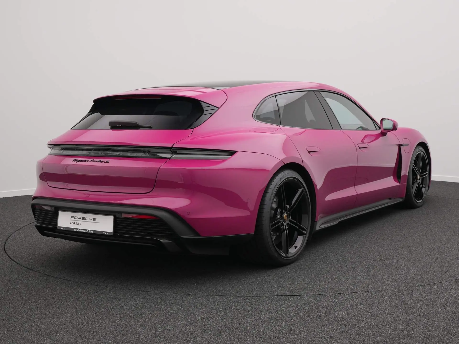 Taycan Turbo S Sport Turismo