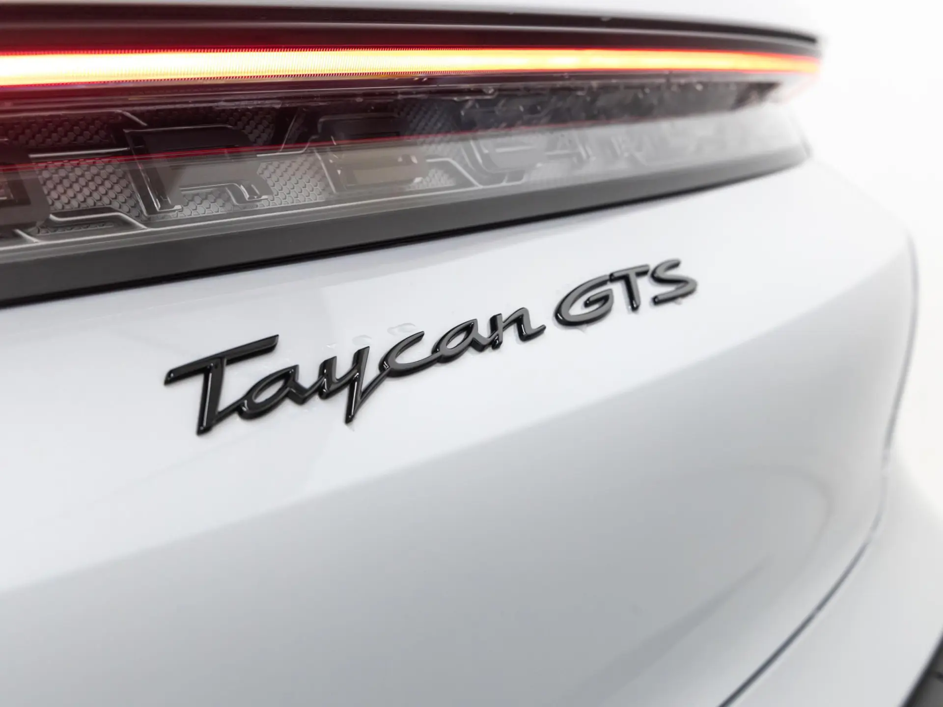 Taycan GTS Sport Turismo