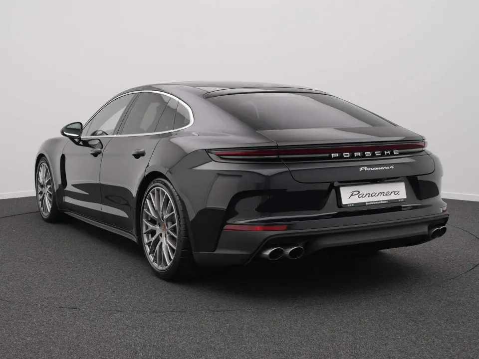 Porsche Panamera 4
