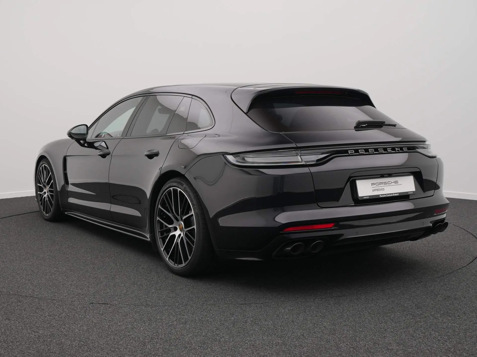 Panamera Sport Turismo 4 E-Hybrid Platinum Edition