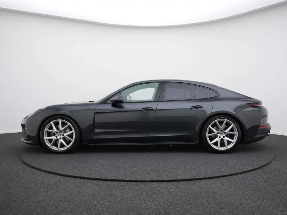 Porsche Panamera 4