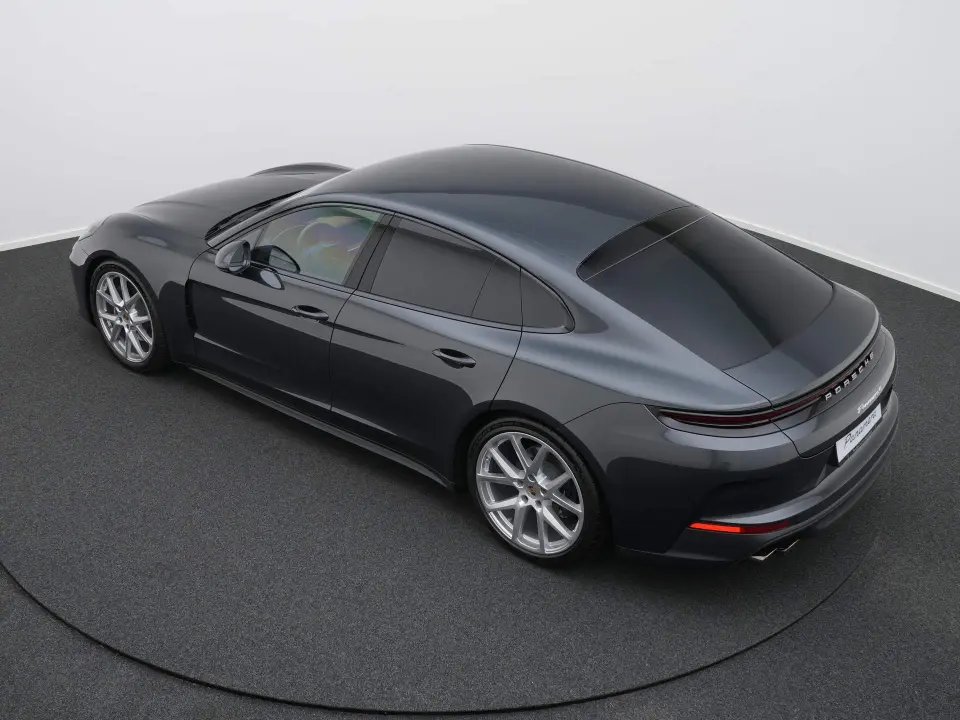 Porsche Panamera 4
