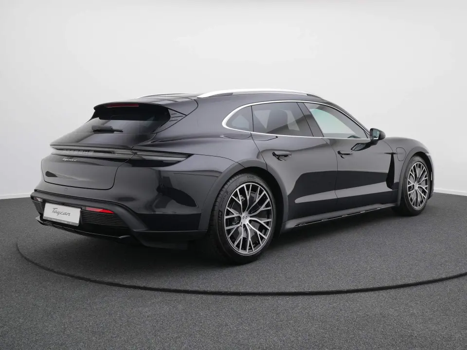 Porsche Taycan 4 Cross Turismo