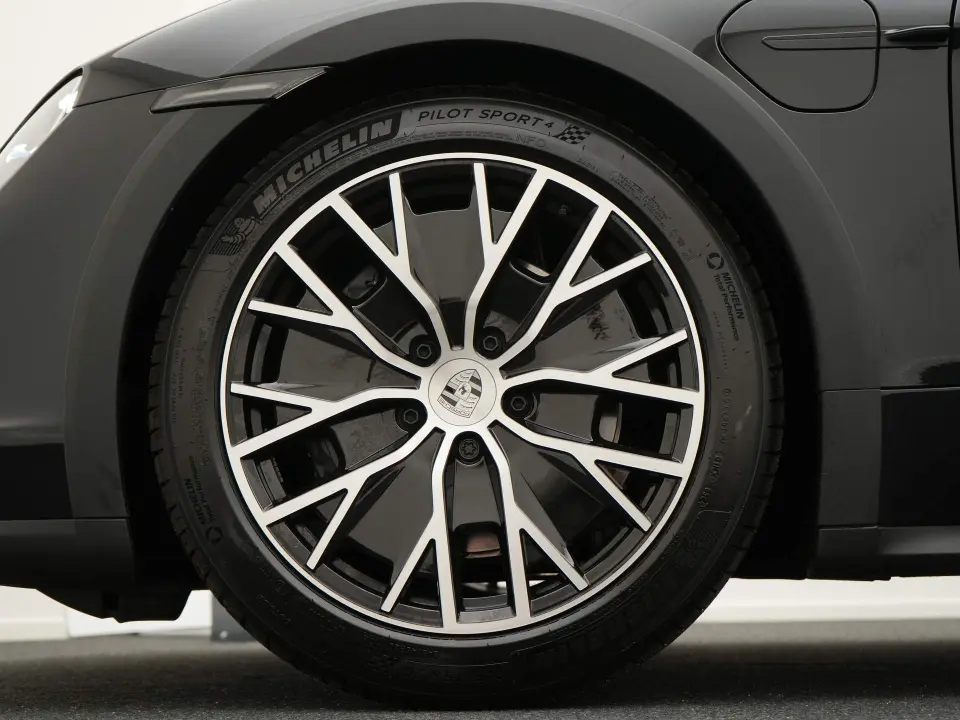 Taycan 4 Cross Turismo