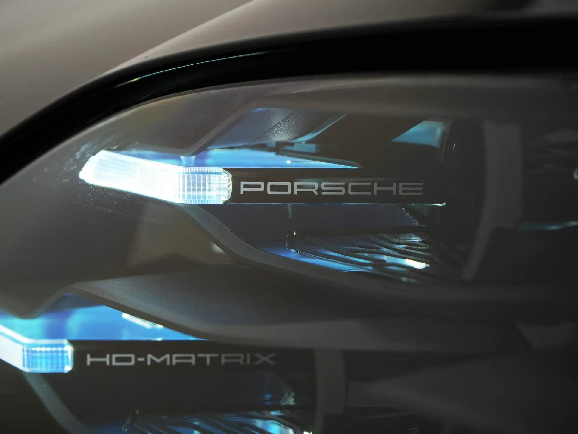 Taycan 4 Cross Turismo