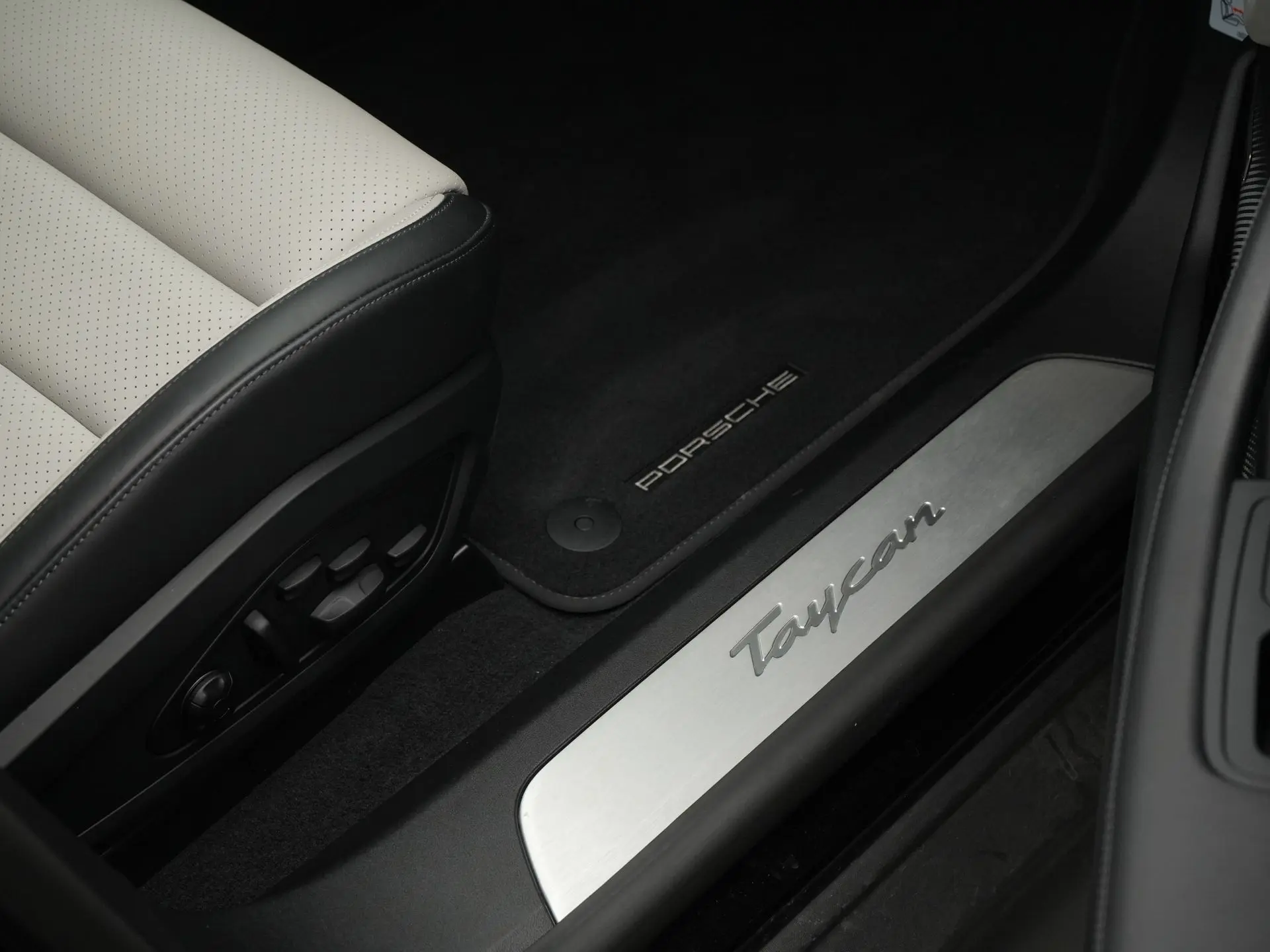 Taycan Sport Tursimo