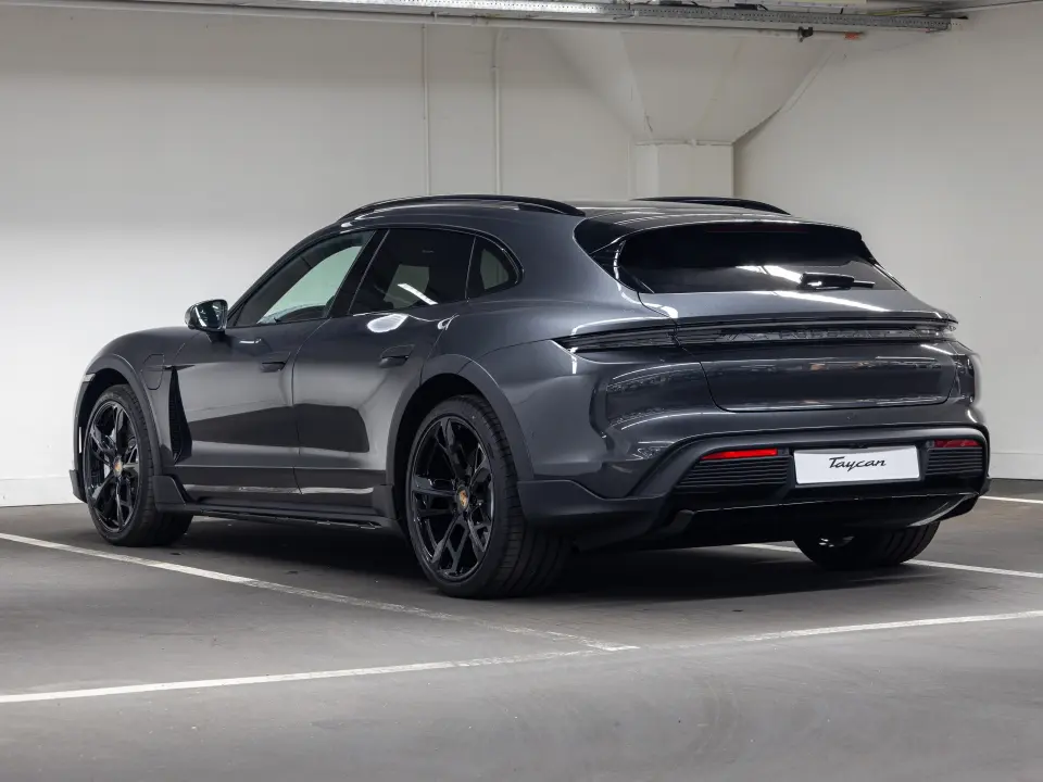 Porsche Taycan 4 Cross Turismo