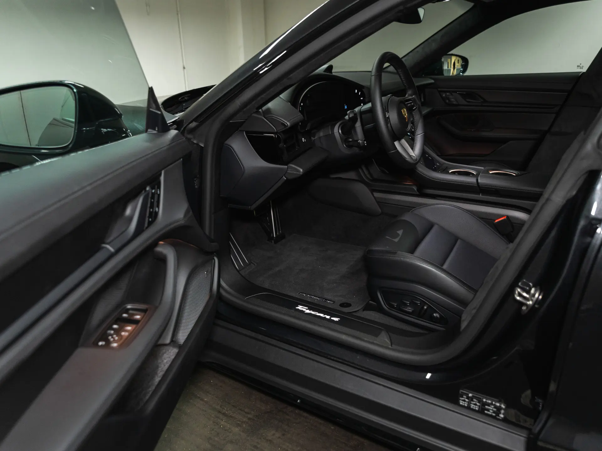 Taycan 4 Cross Turismo