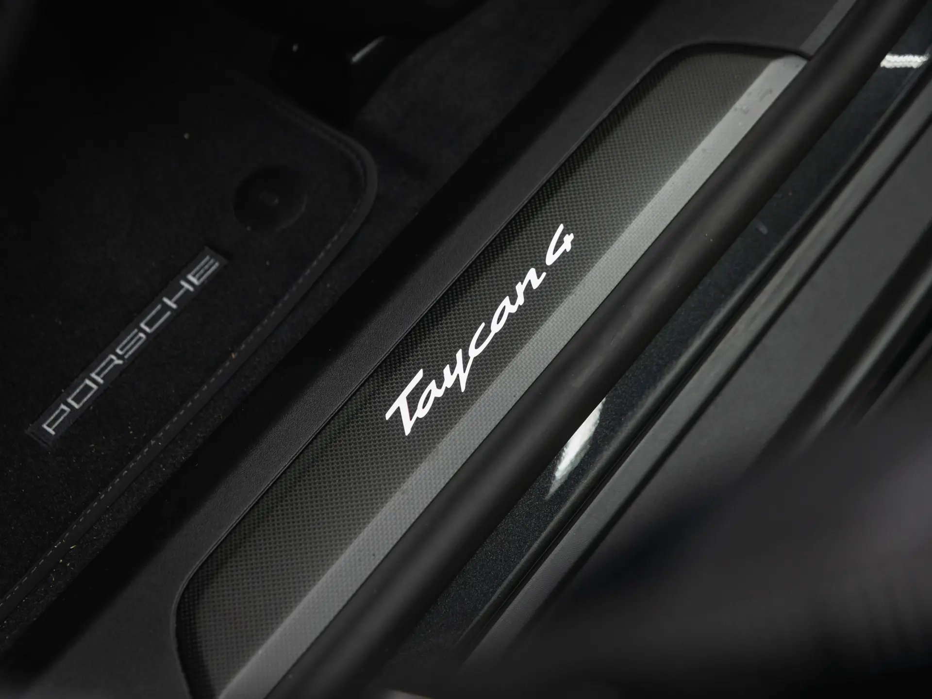 Taycan 4 Cross Turismo