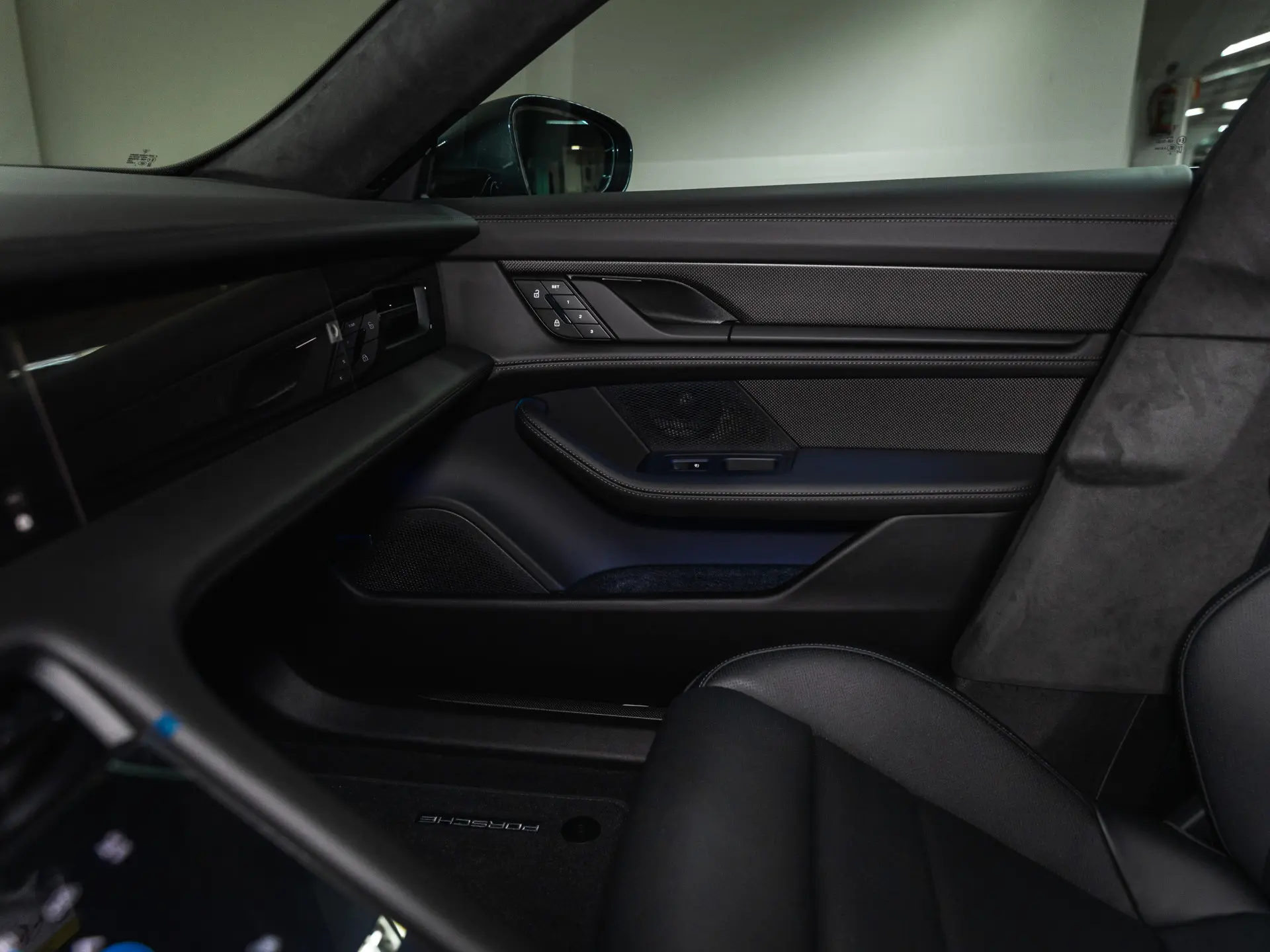 Taycan 4 Cross Turismo