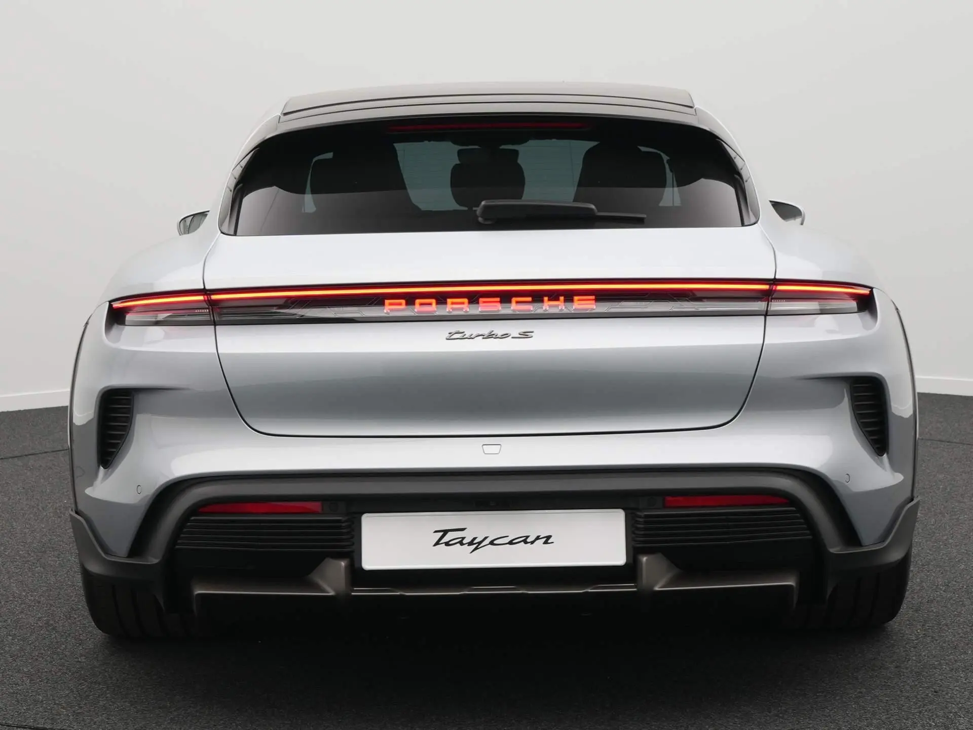 Taycan turbo s Cross Turismo