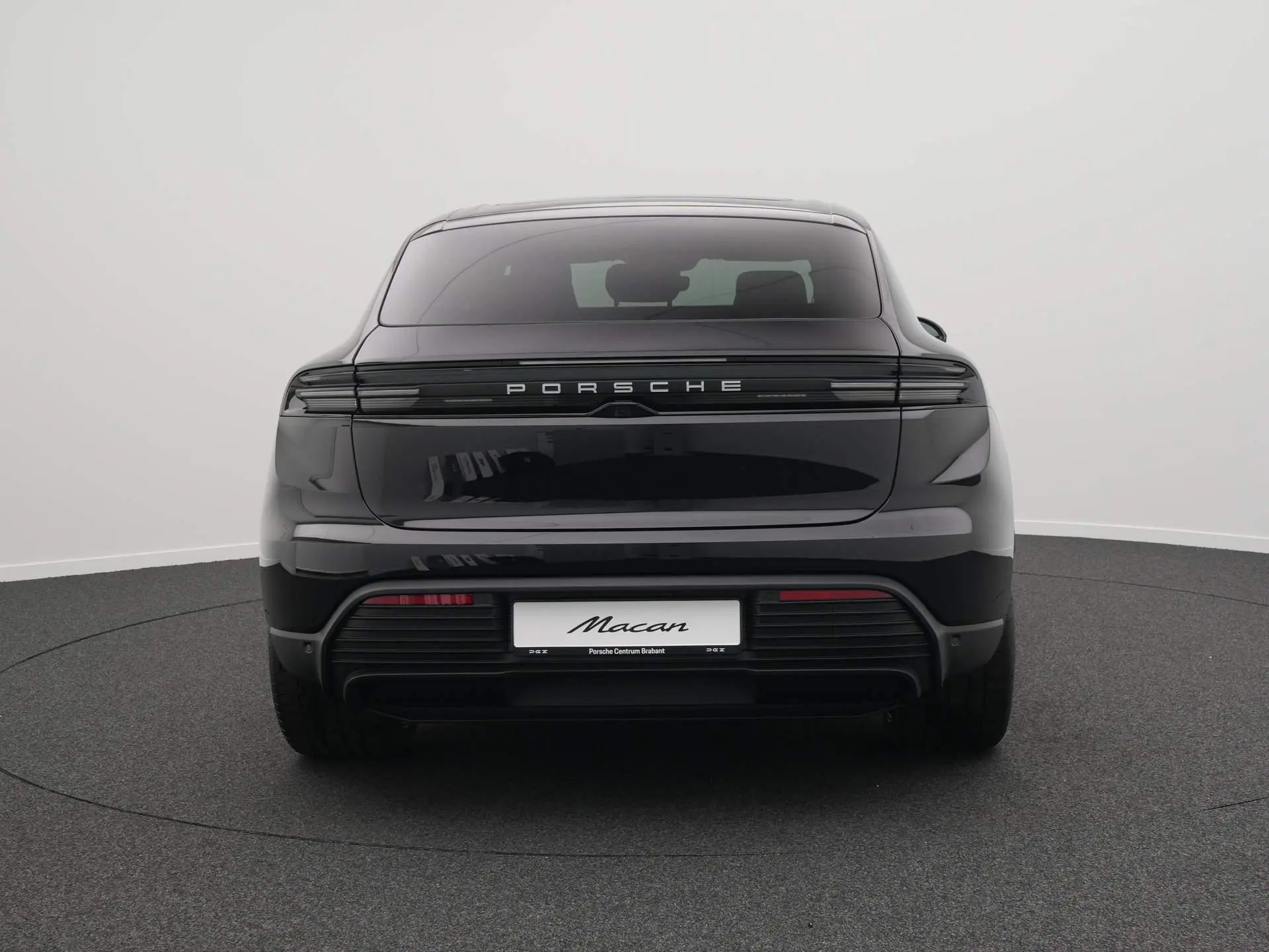 Macan 4