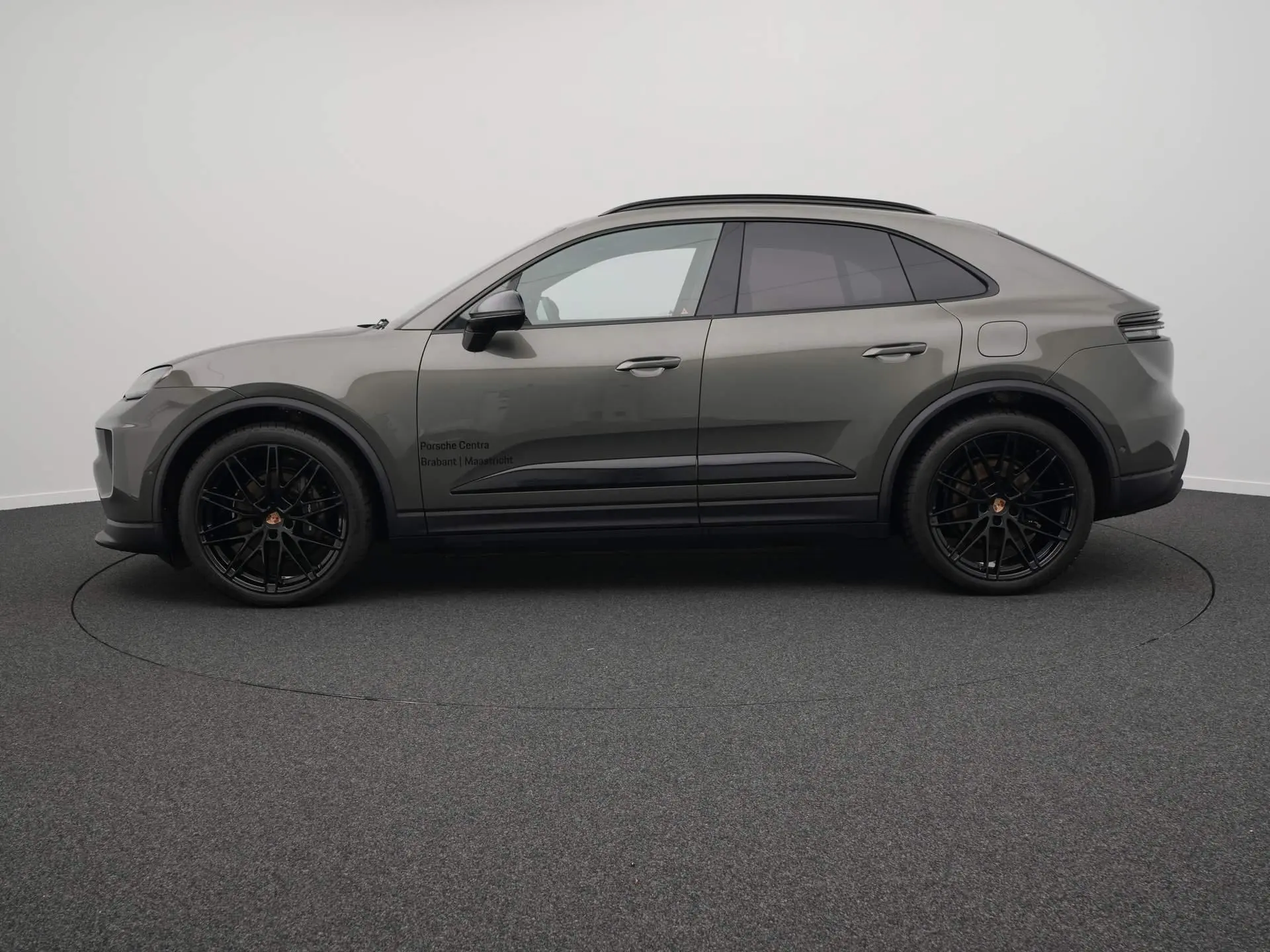 Macan 4