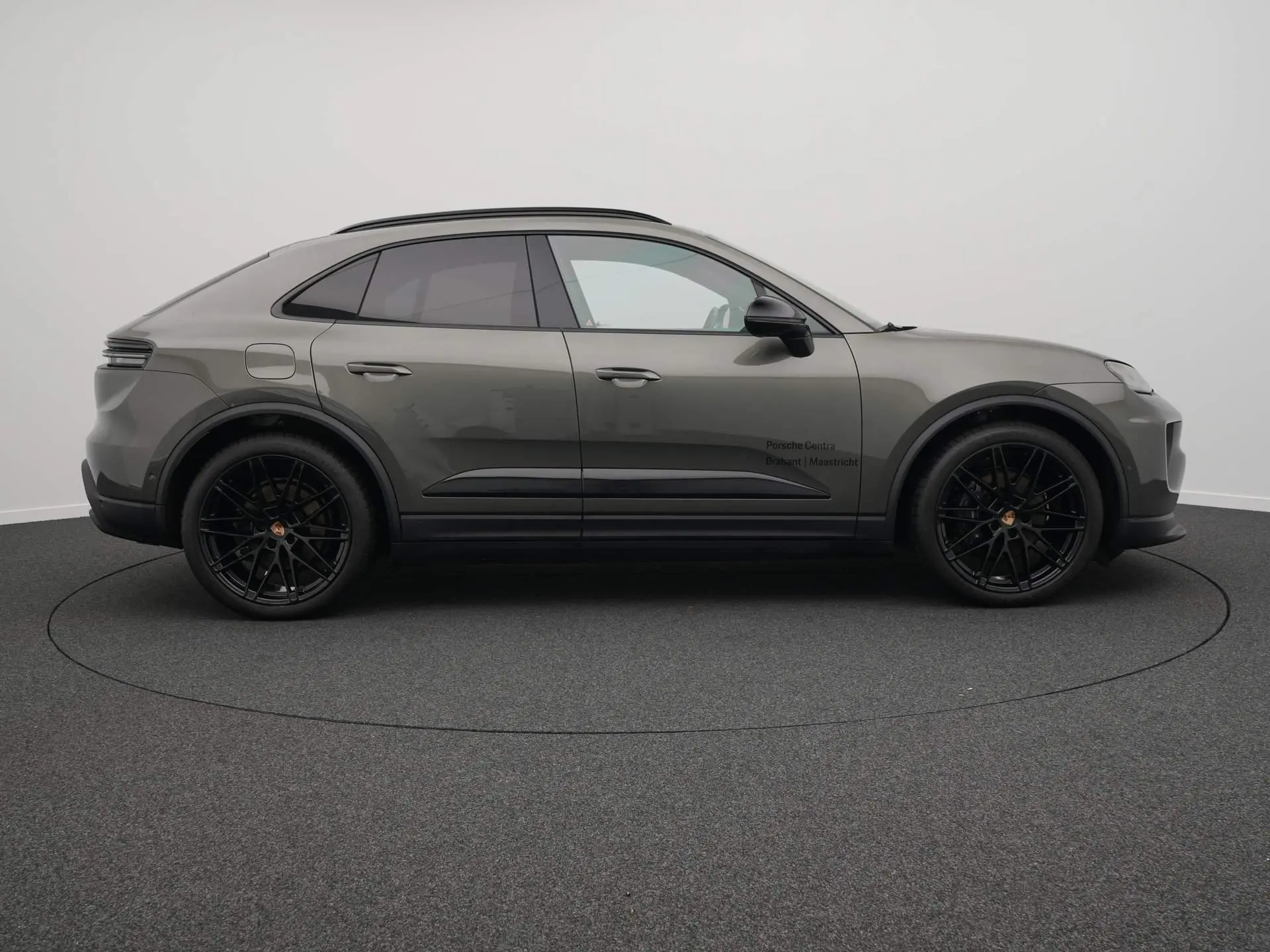 Macan 4