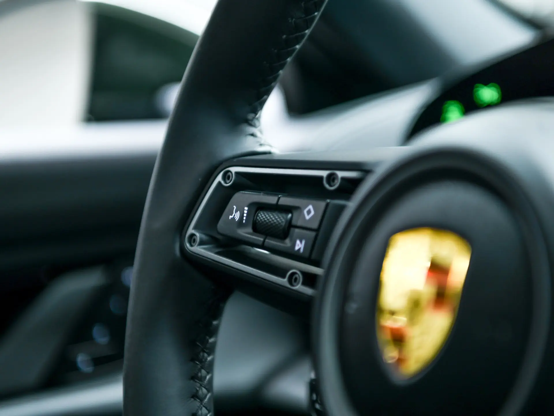 Taycan 4 Cross Turismo