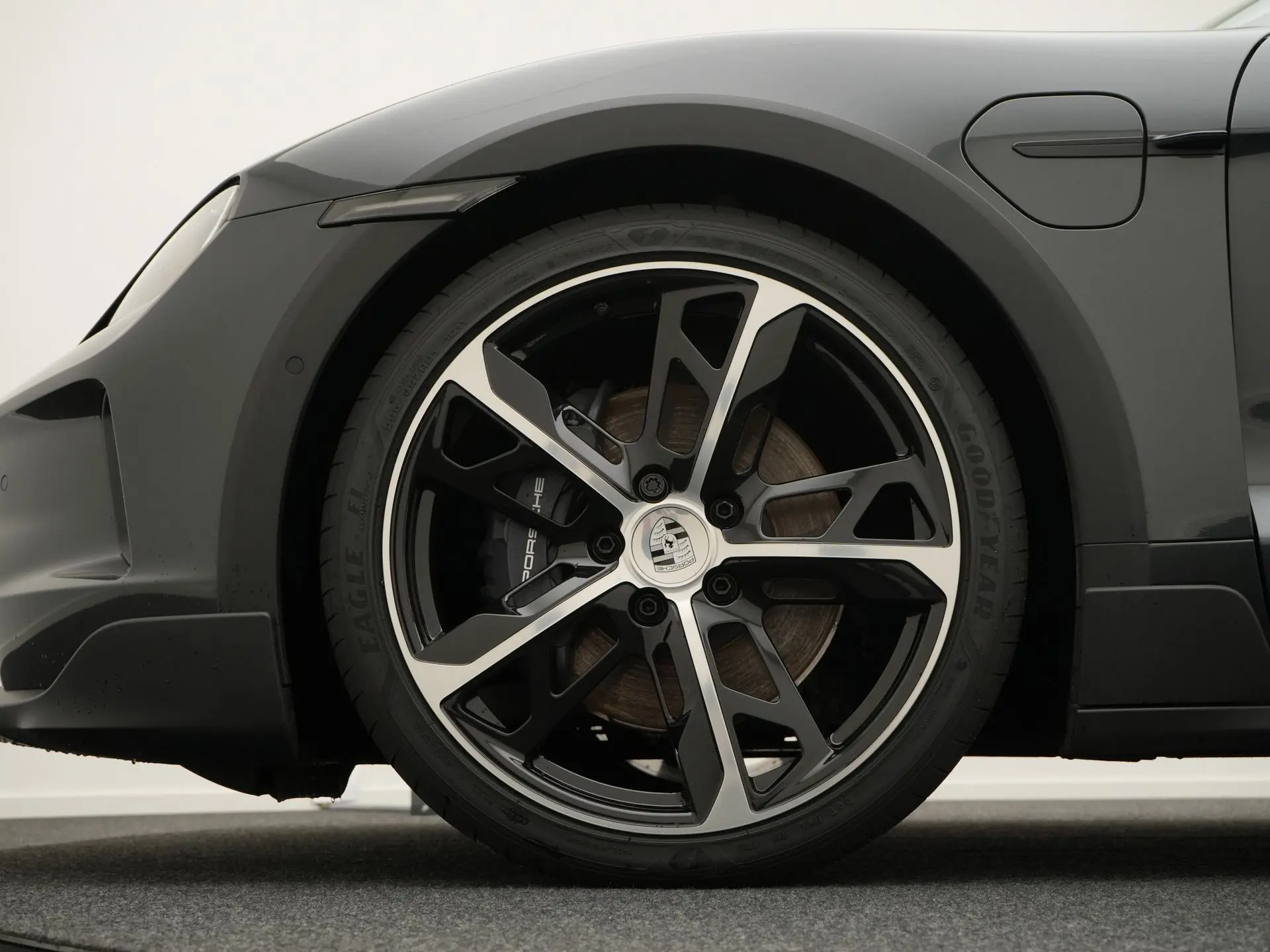 Taycan 4 Cross Turismo