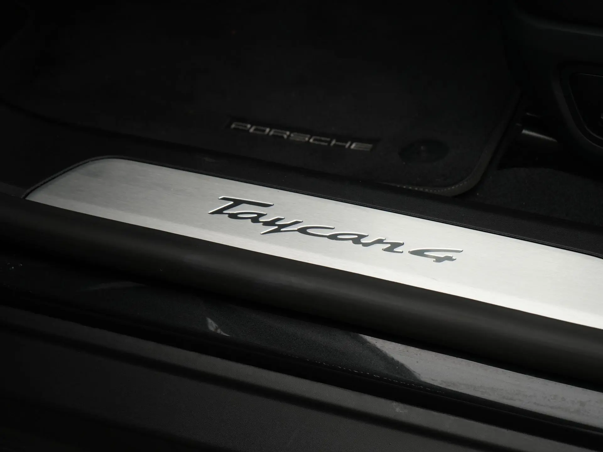 Taycan 4 Cross Turismo