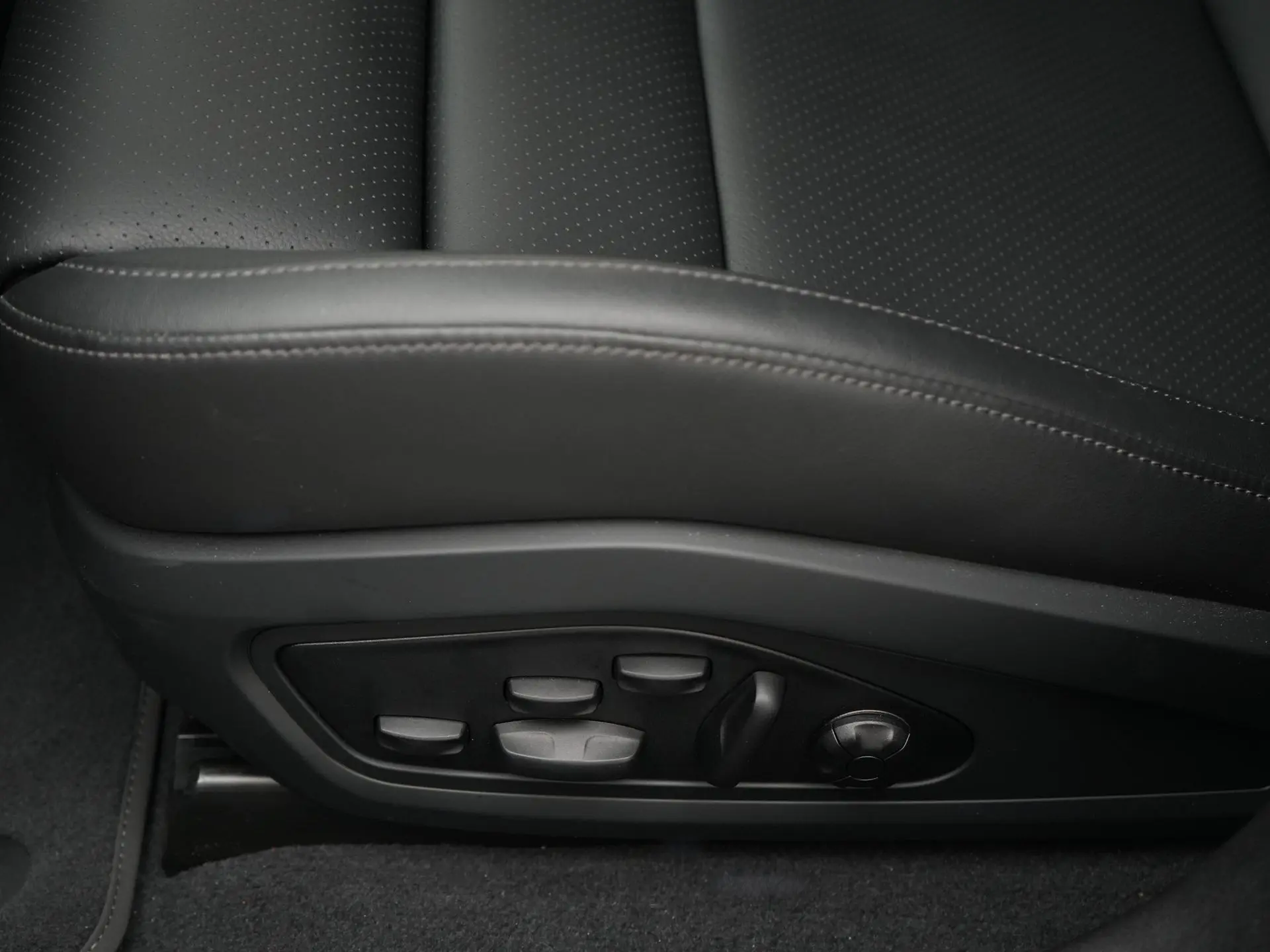 Taycan 4 Cross Turismo