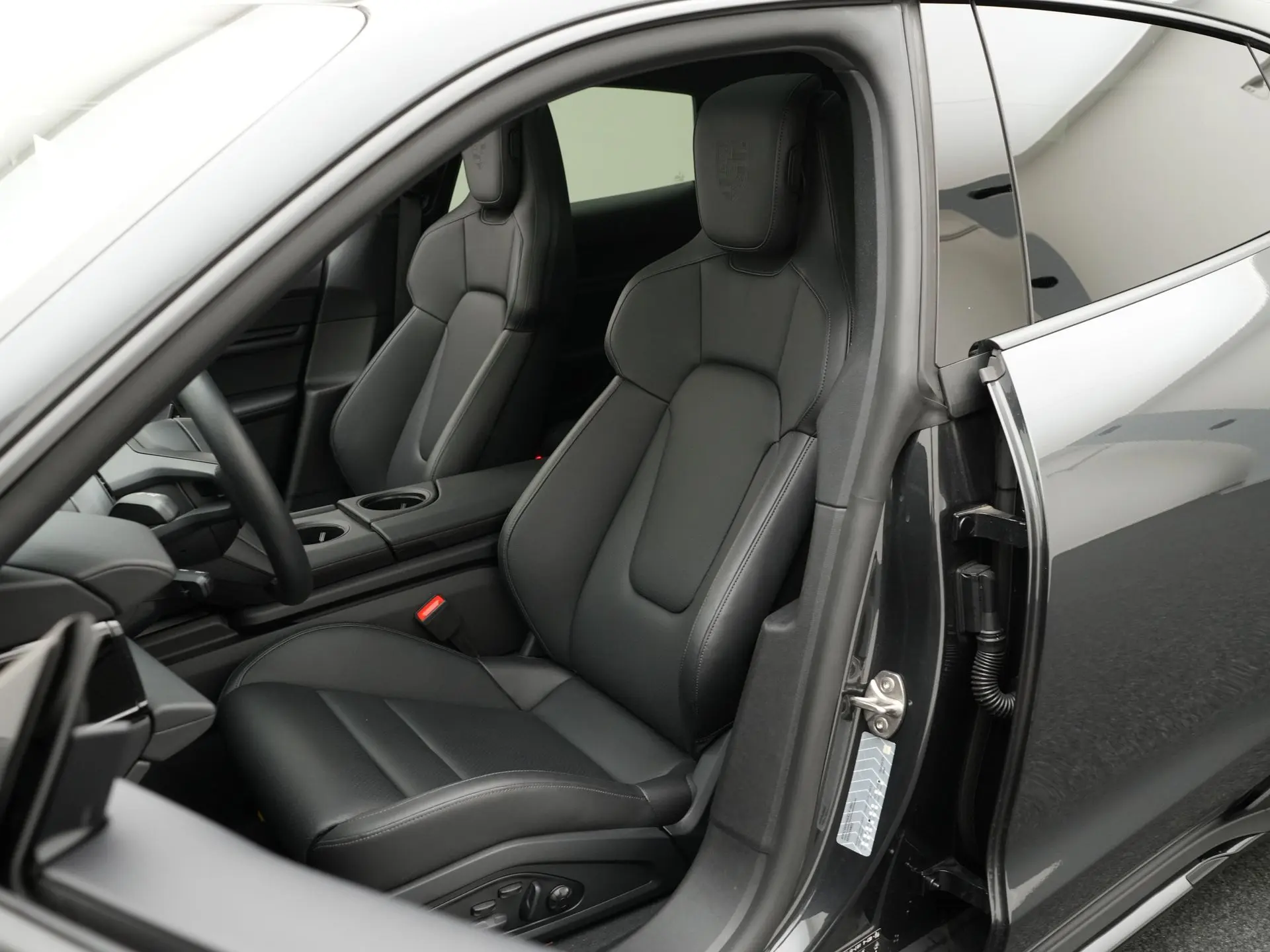 Taycan 4 Cross Turismo