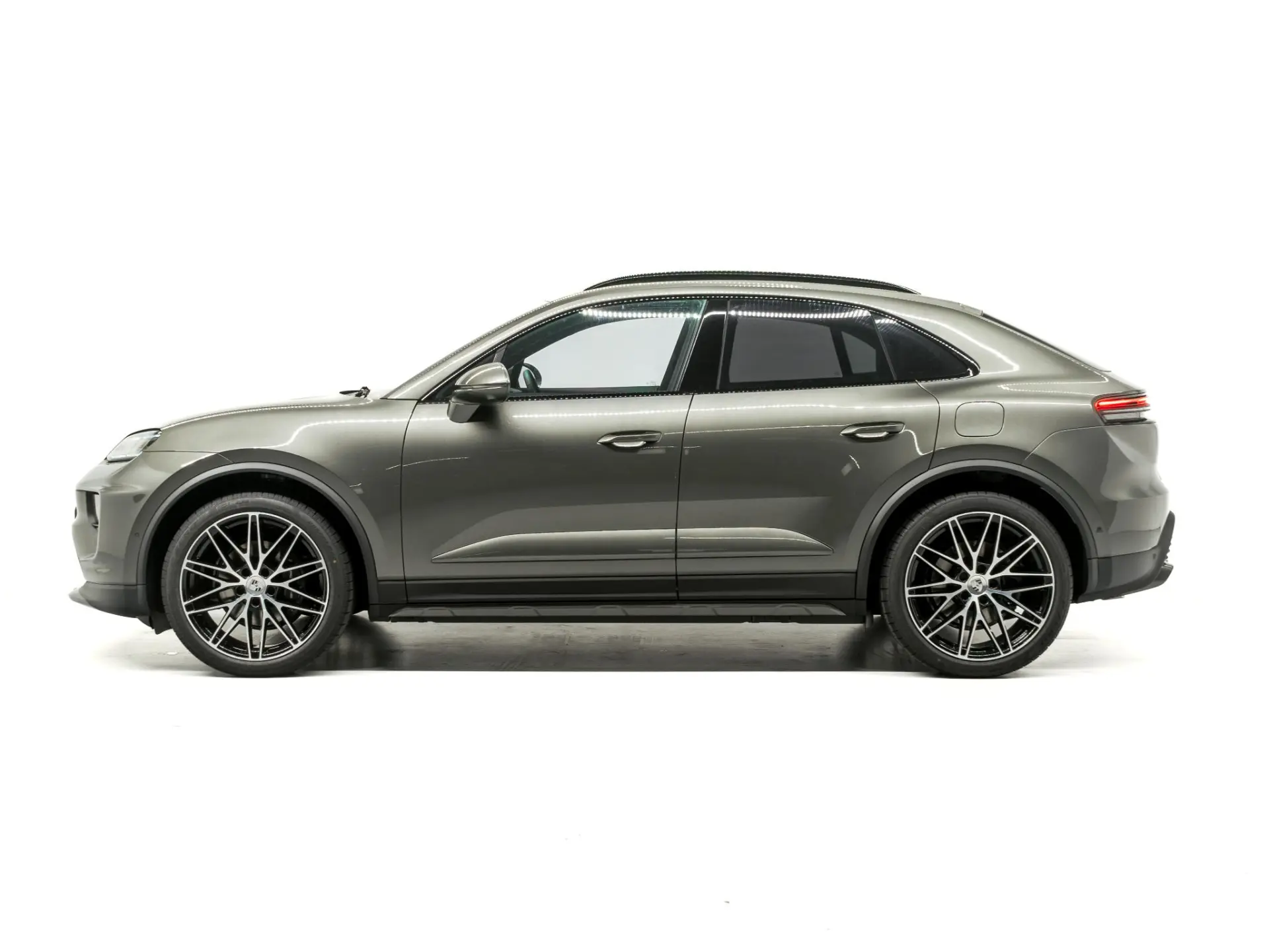 Macan 4