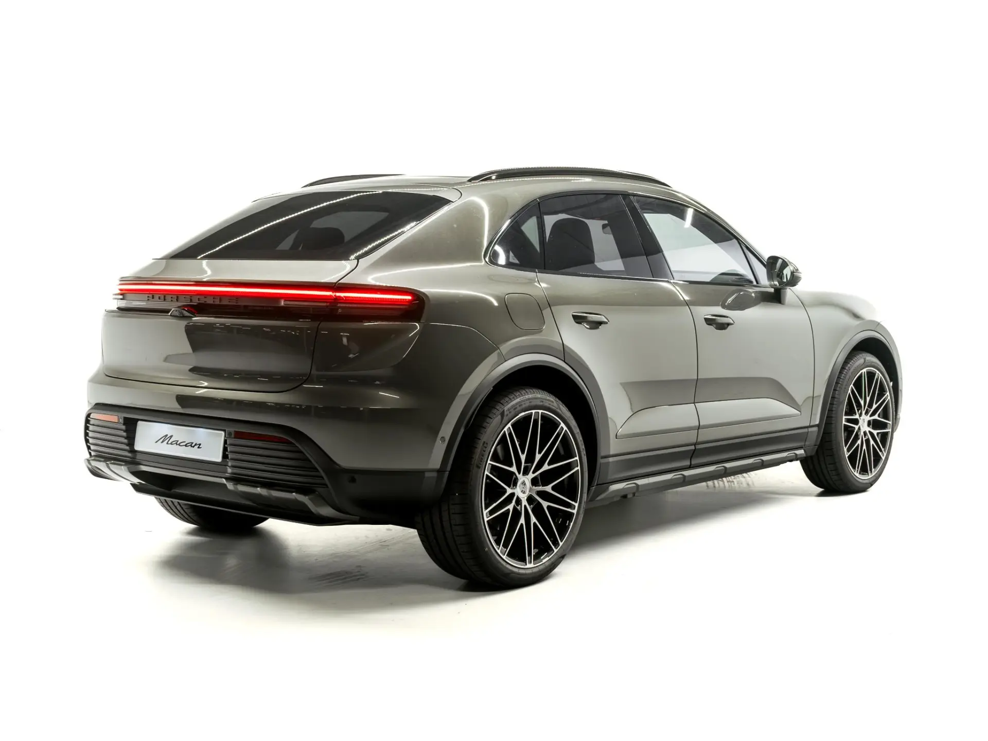 Macan 4