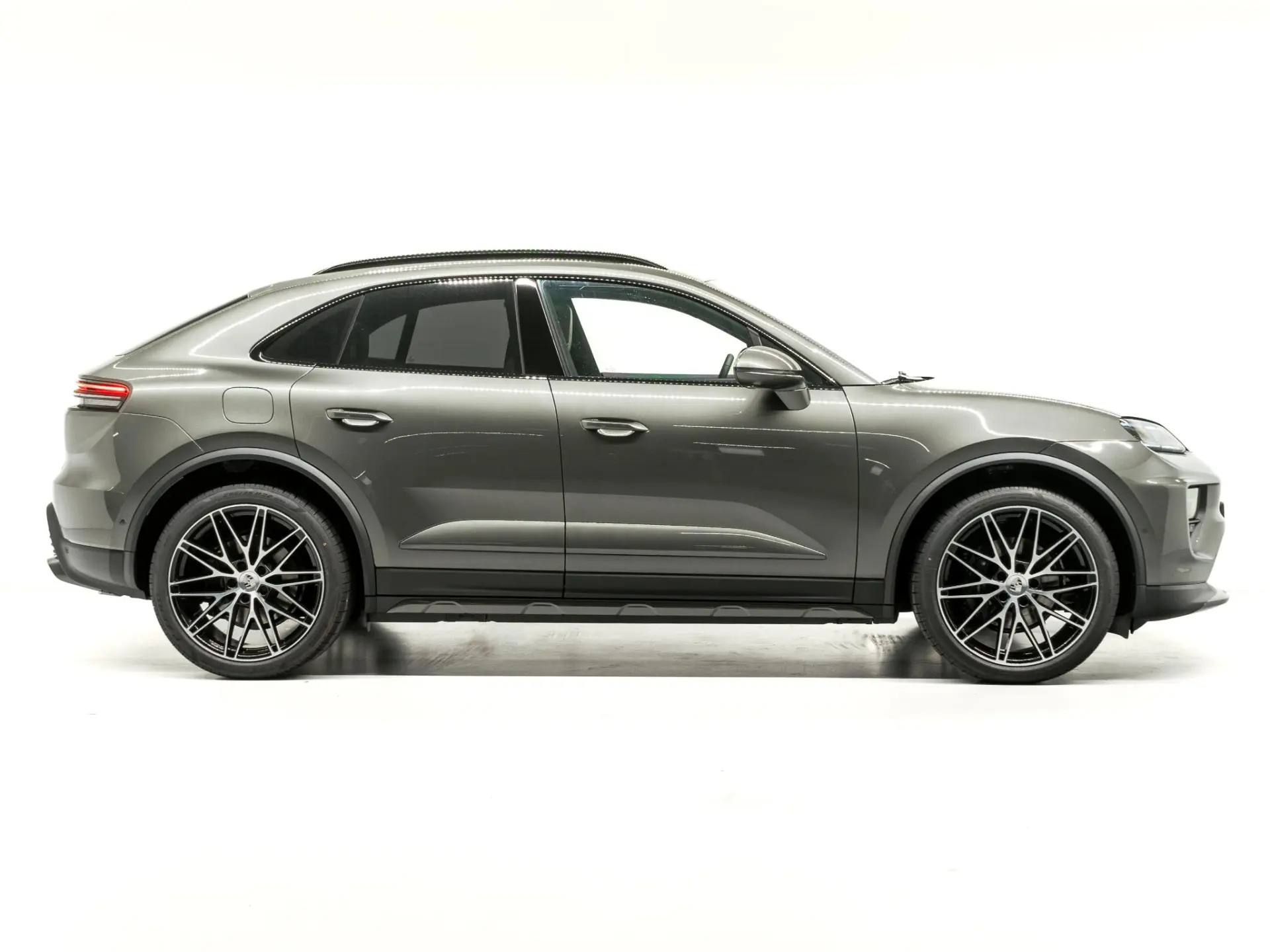 Macan 4