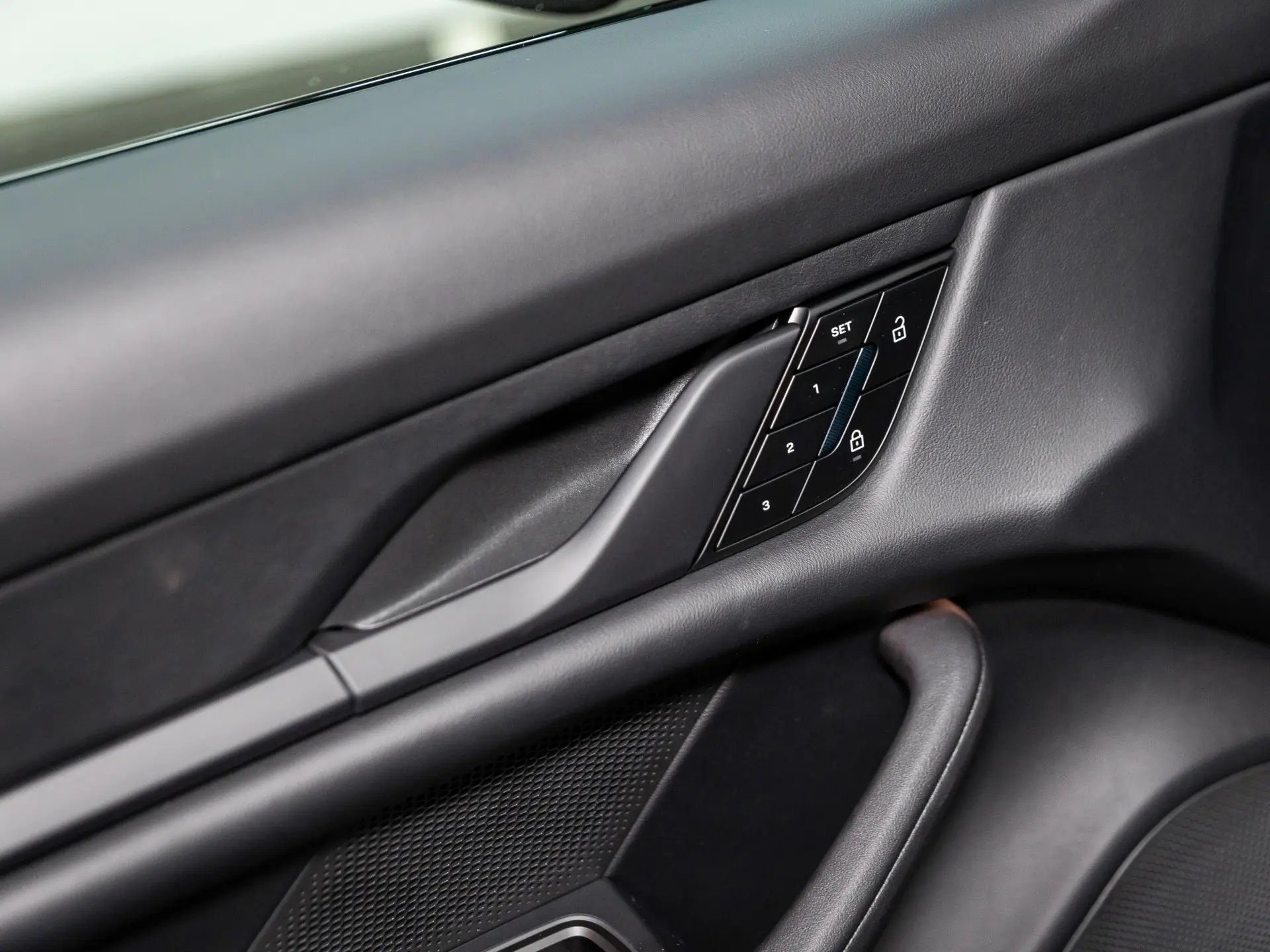 Taycan 4 Cross Turismo