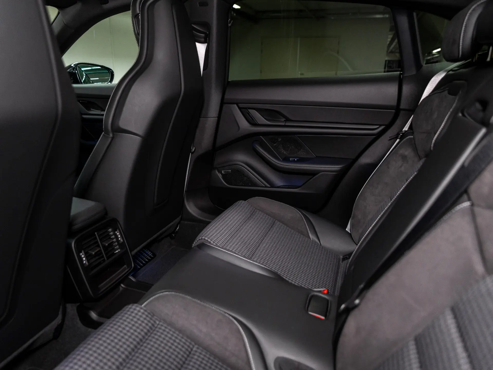 Taycan 4 Cross Turismo