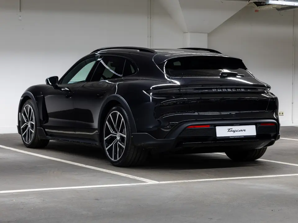 Porsche Taycan 4 Cross Turismo