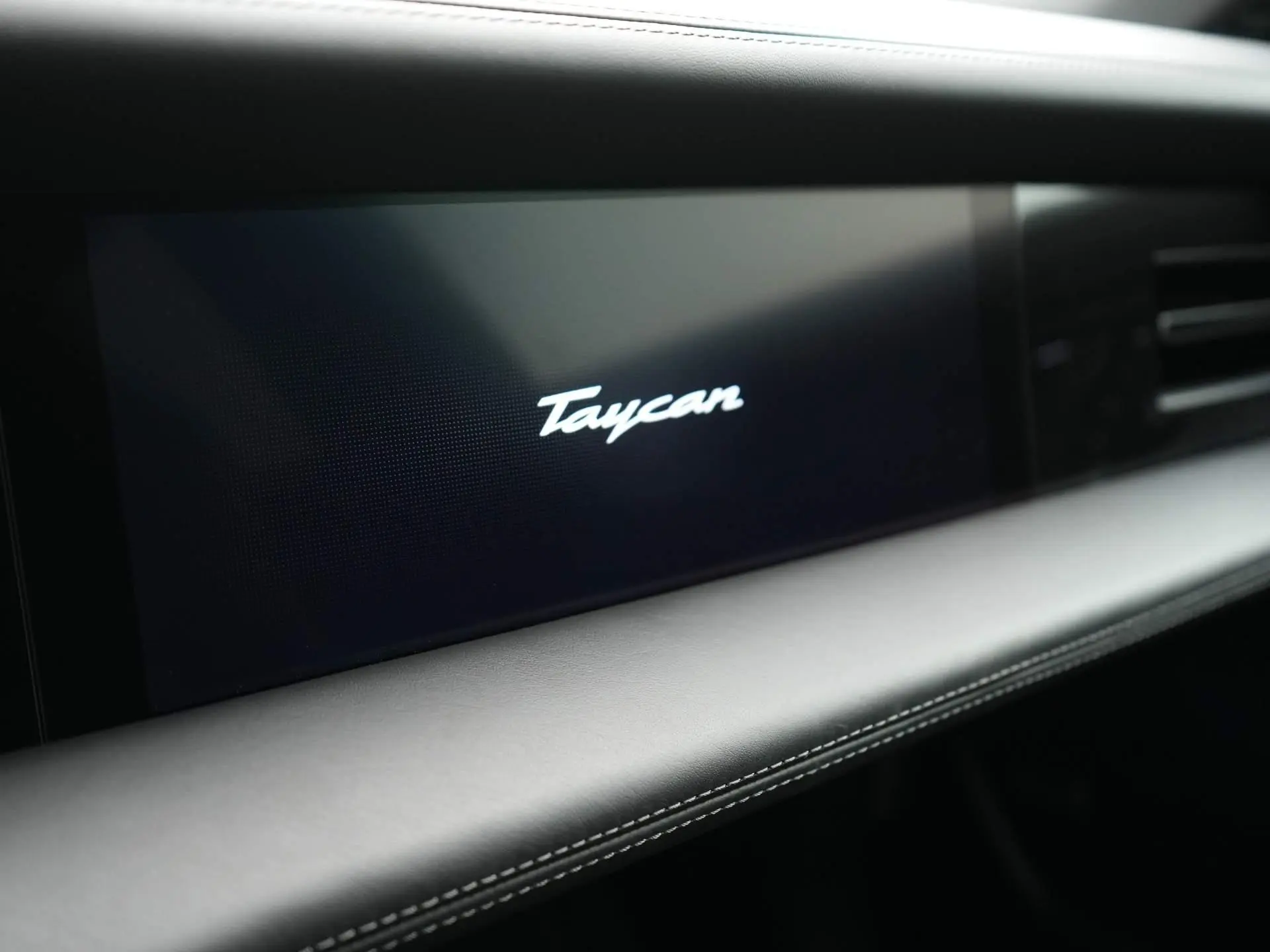 Taycan 4 Cross Turismo