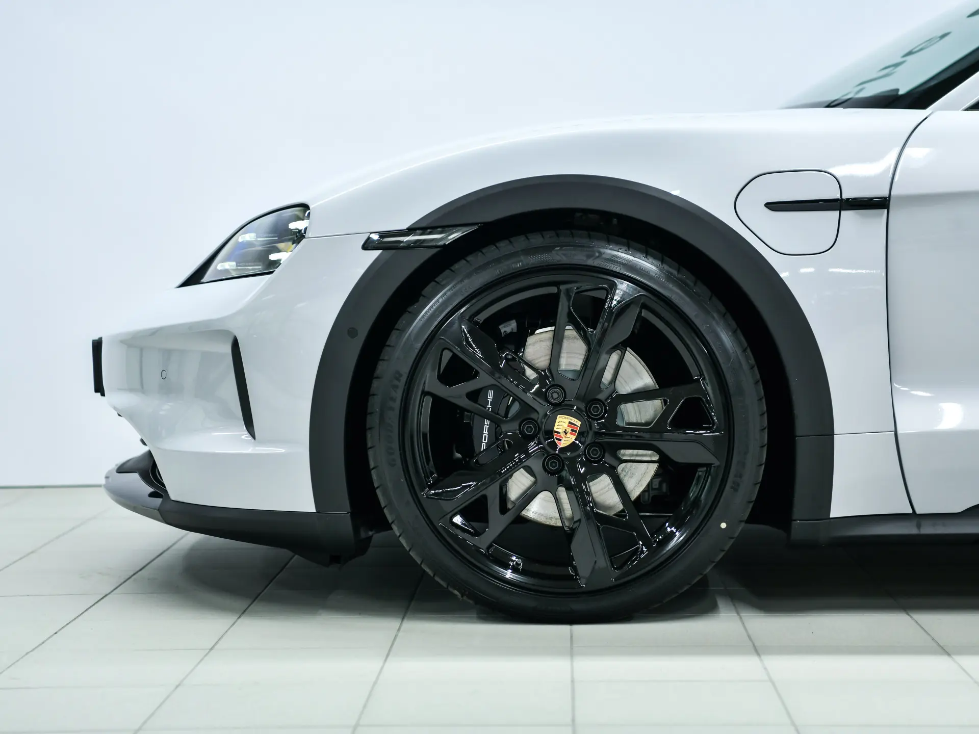 Taycan 4 Cross Turismo 