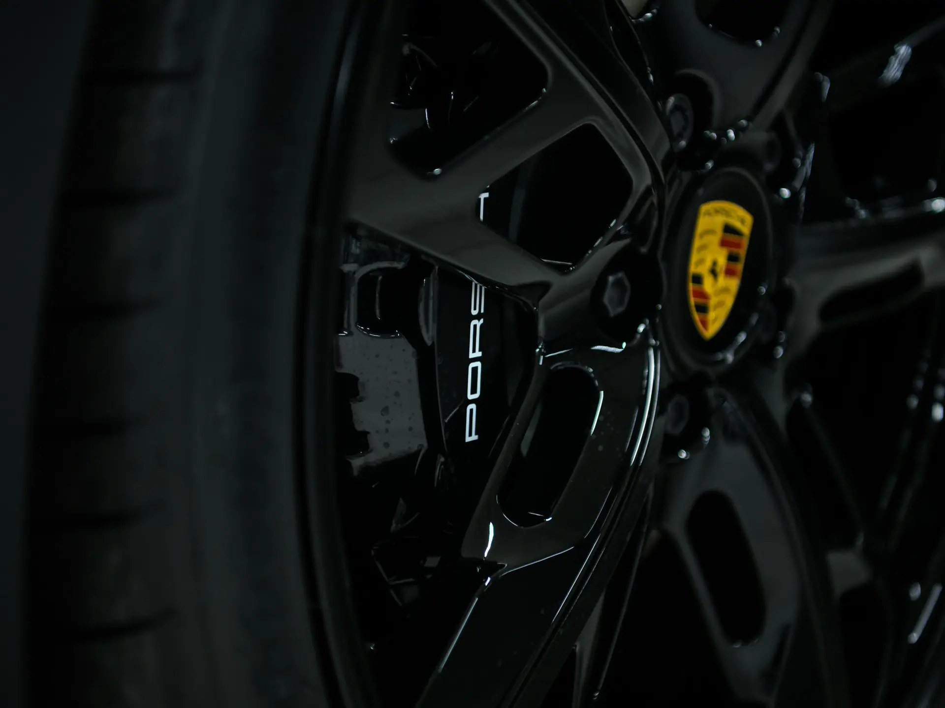 Taycan 4 Cross Turismo 