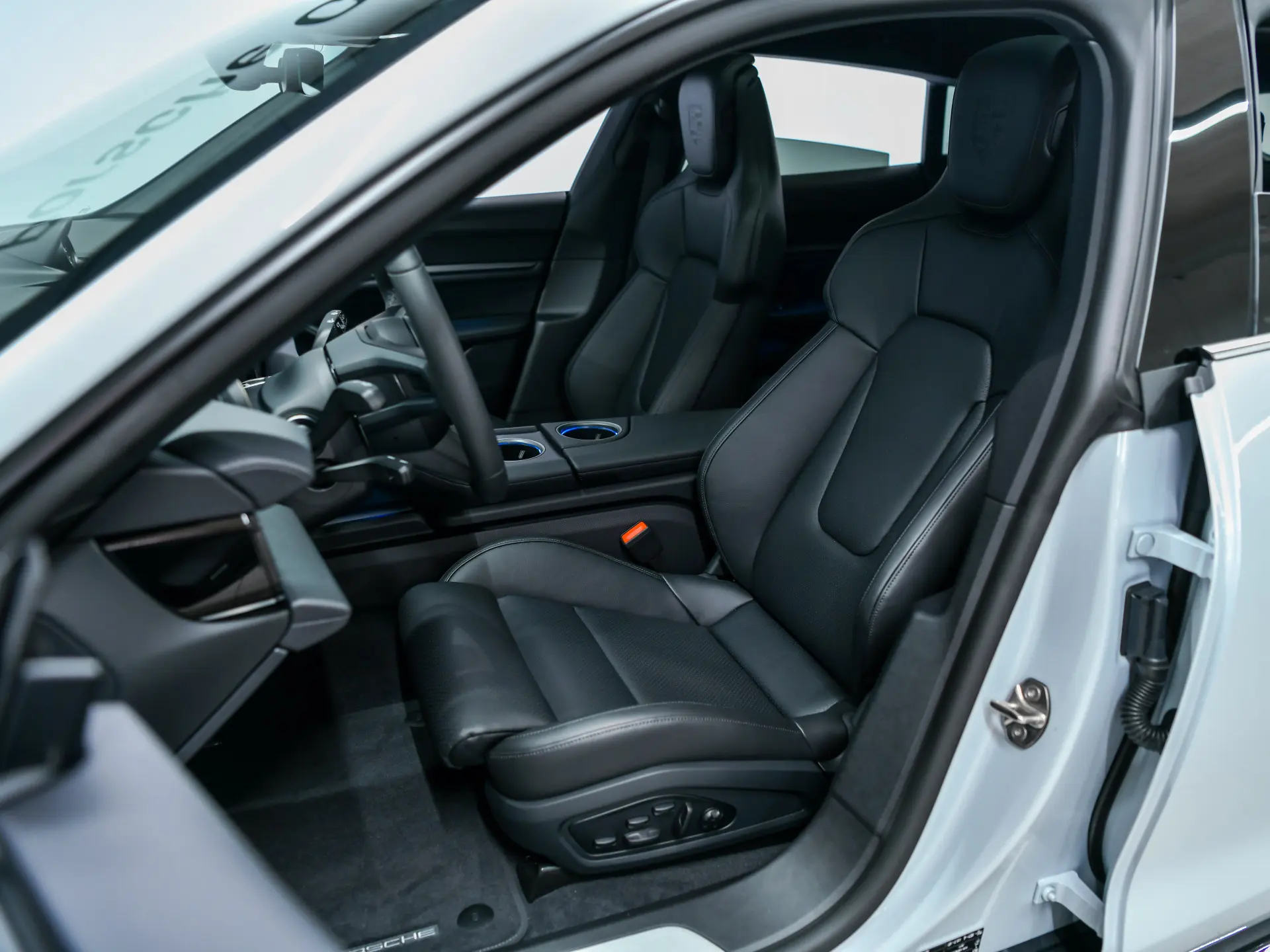 Taycan 4 Cross Turismo 