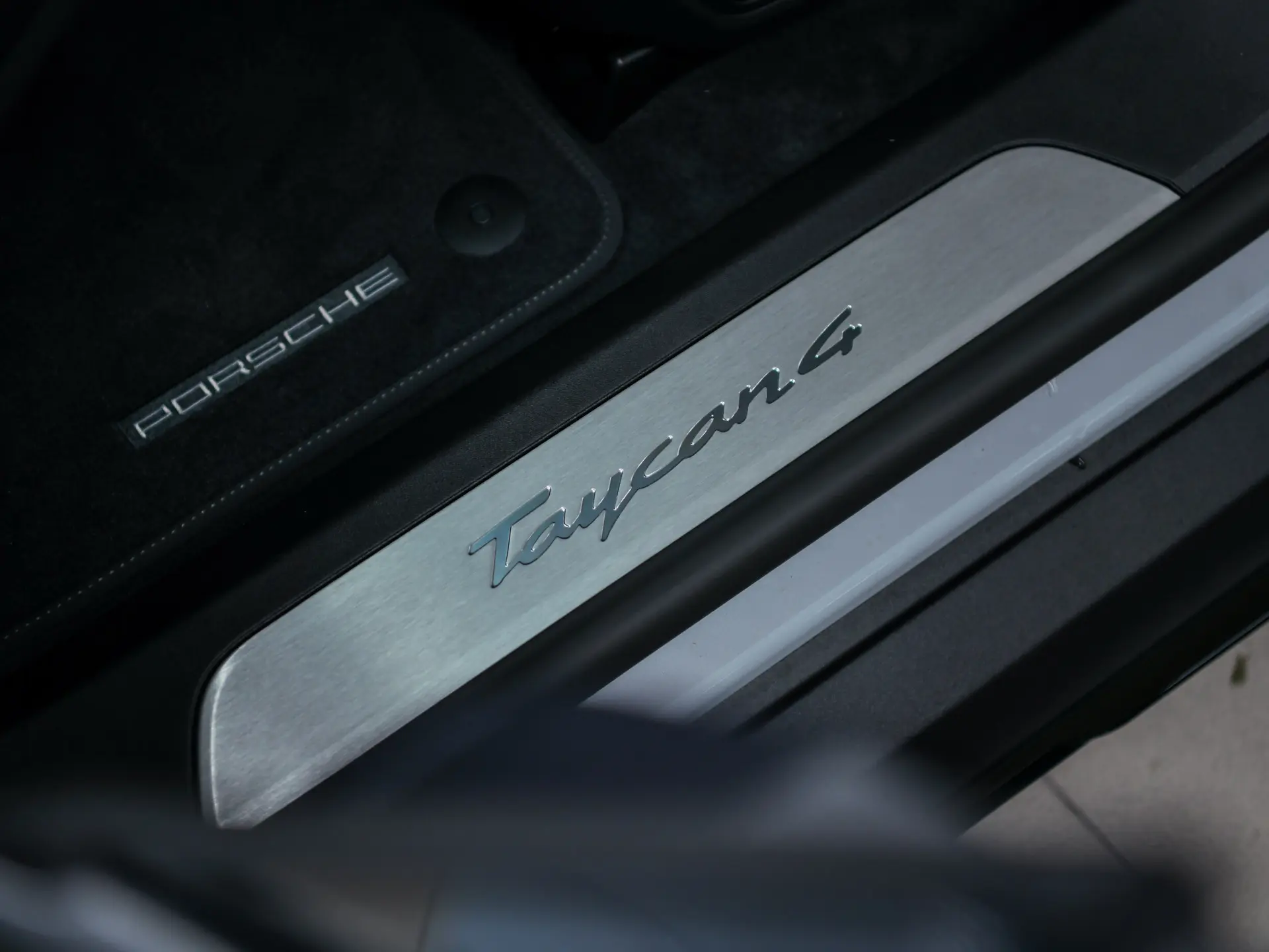 Taycan 4 Cross Turismo 