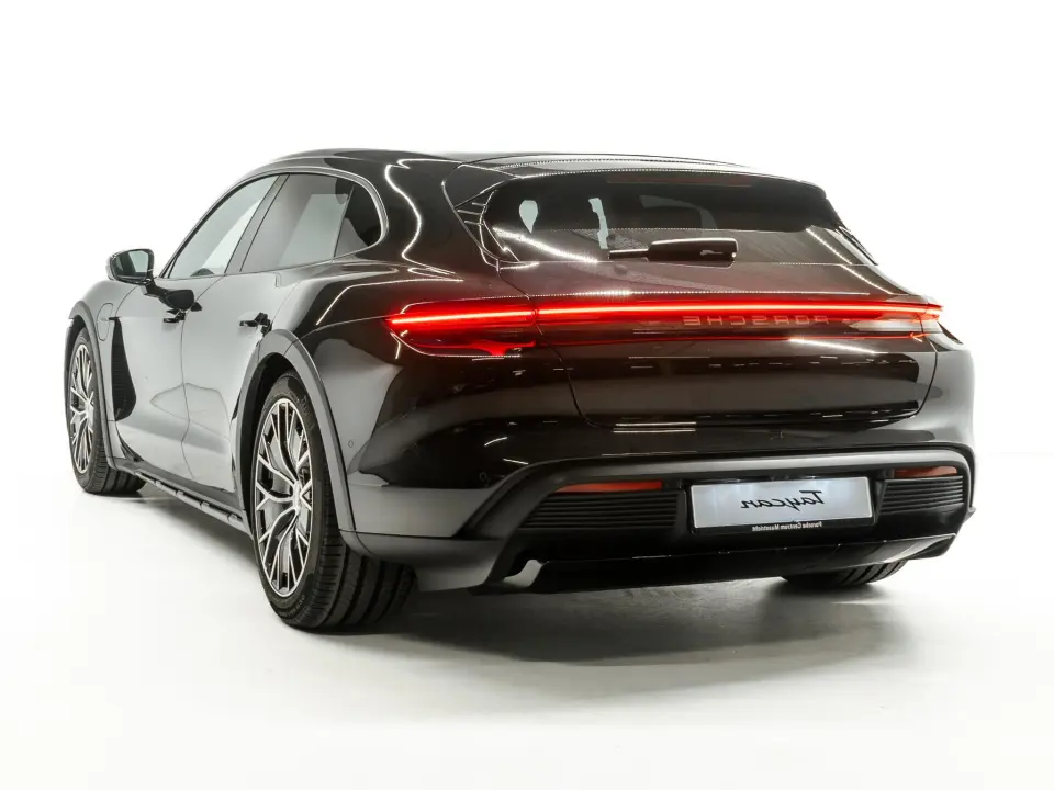 Taycan Cross Turismo 4