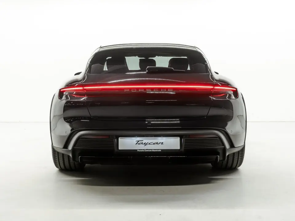 Taycan Cross Turismo 4