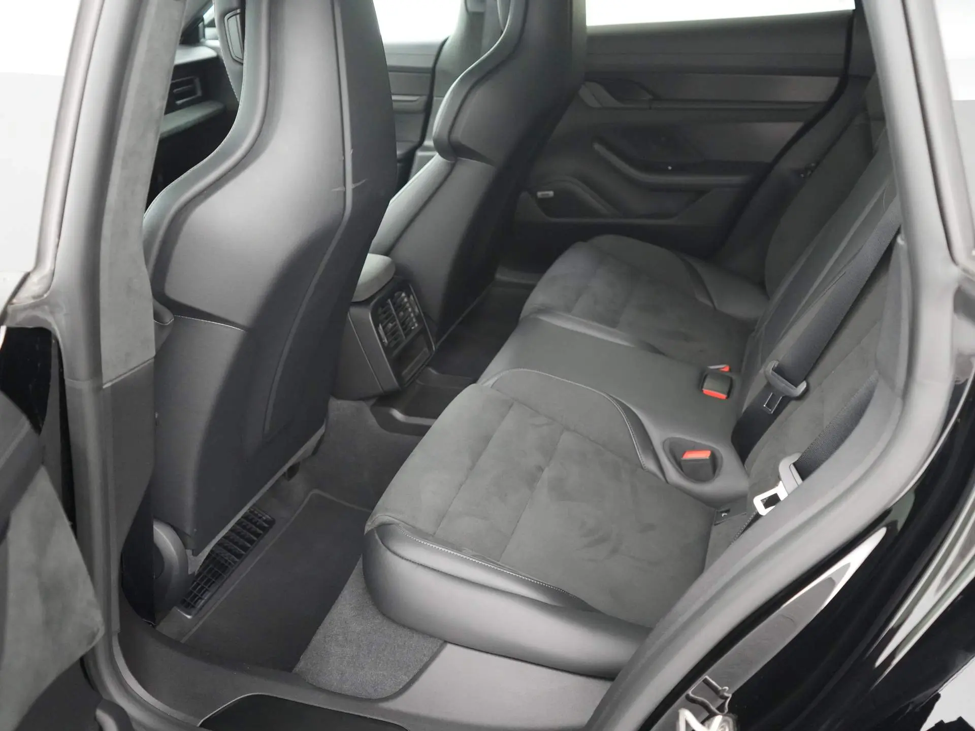 Taycan GTS Sport Turismo