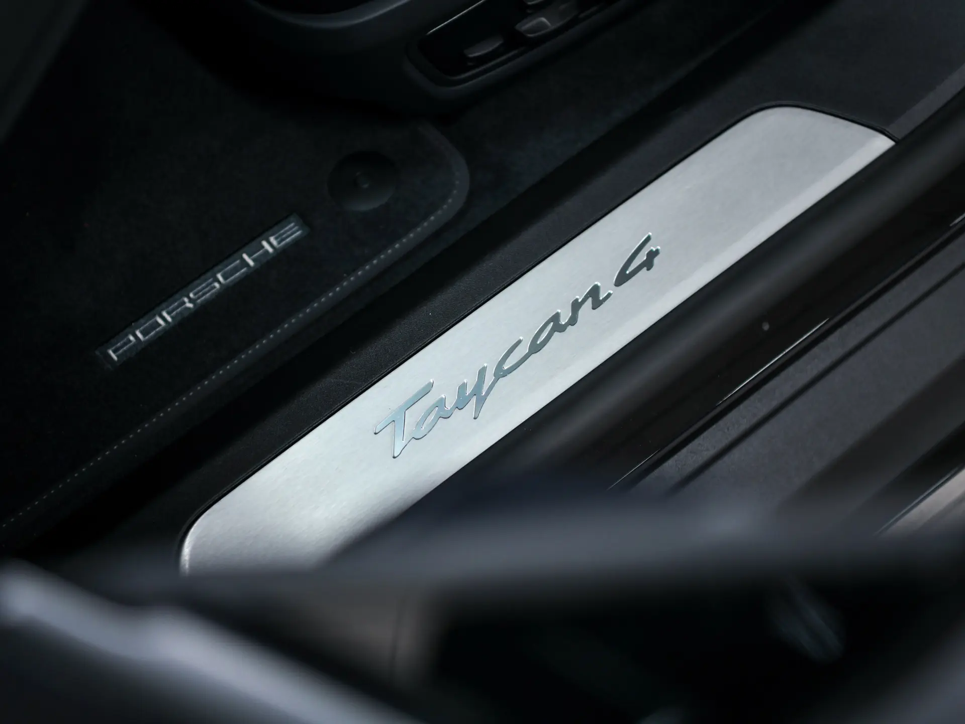 Taycan 4 Cross Turismo