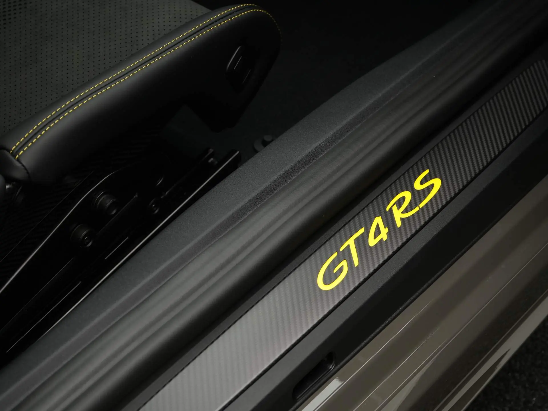 718 Cayman GT4 RS