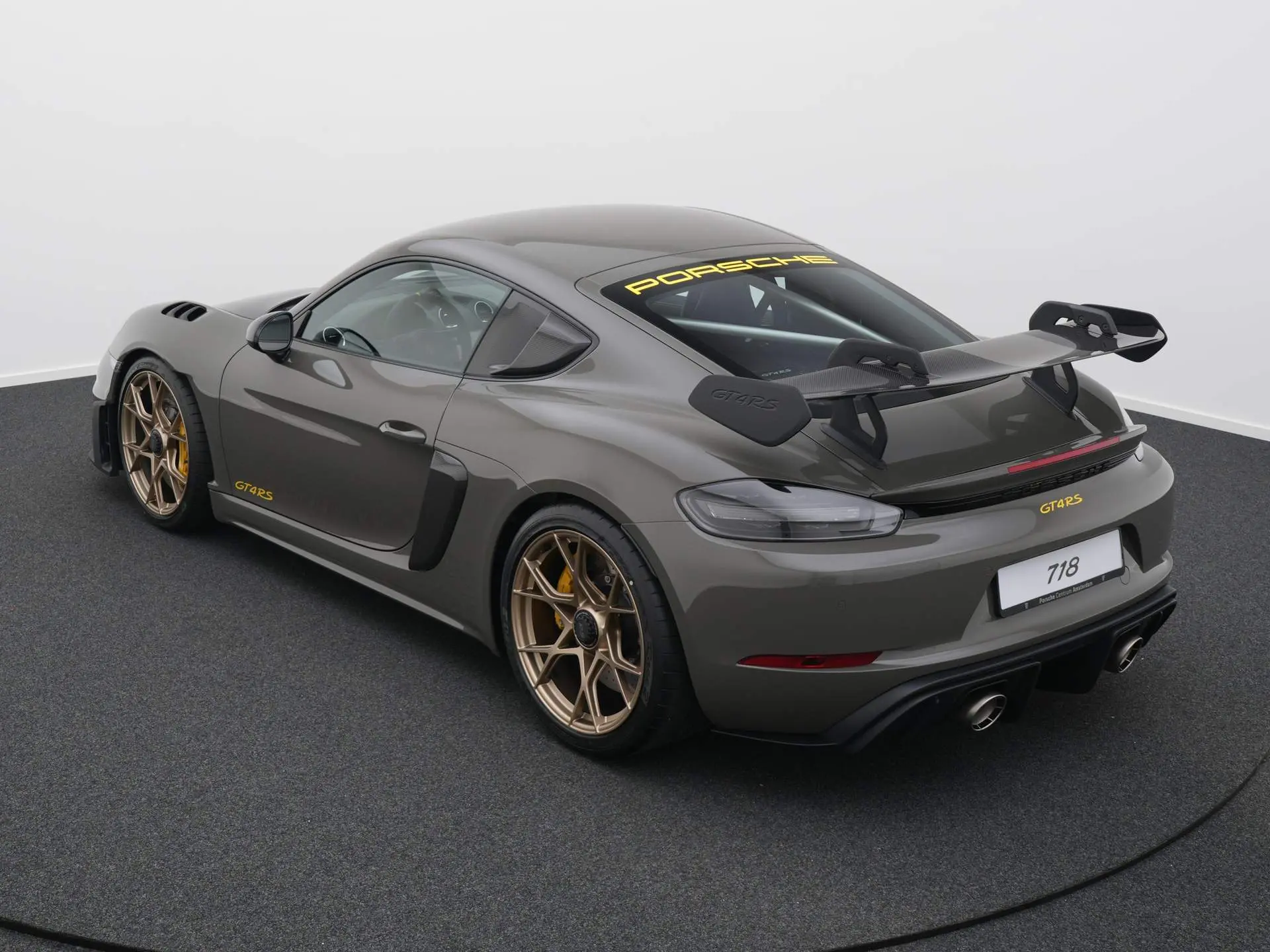 718 Cayman GT4 RS