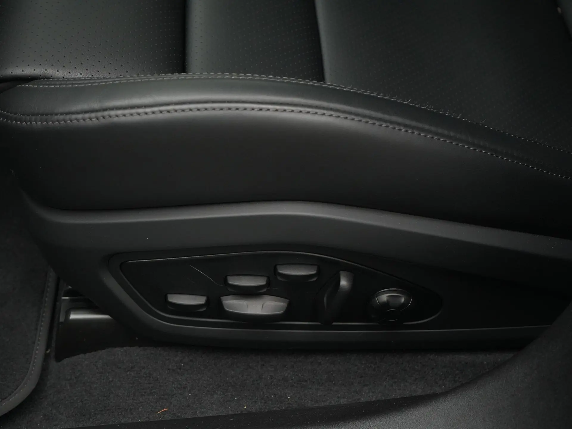 Taycan 4 Cross Turismo