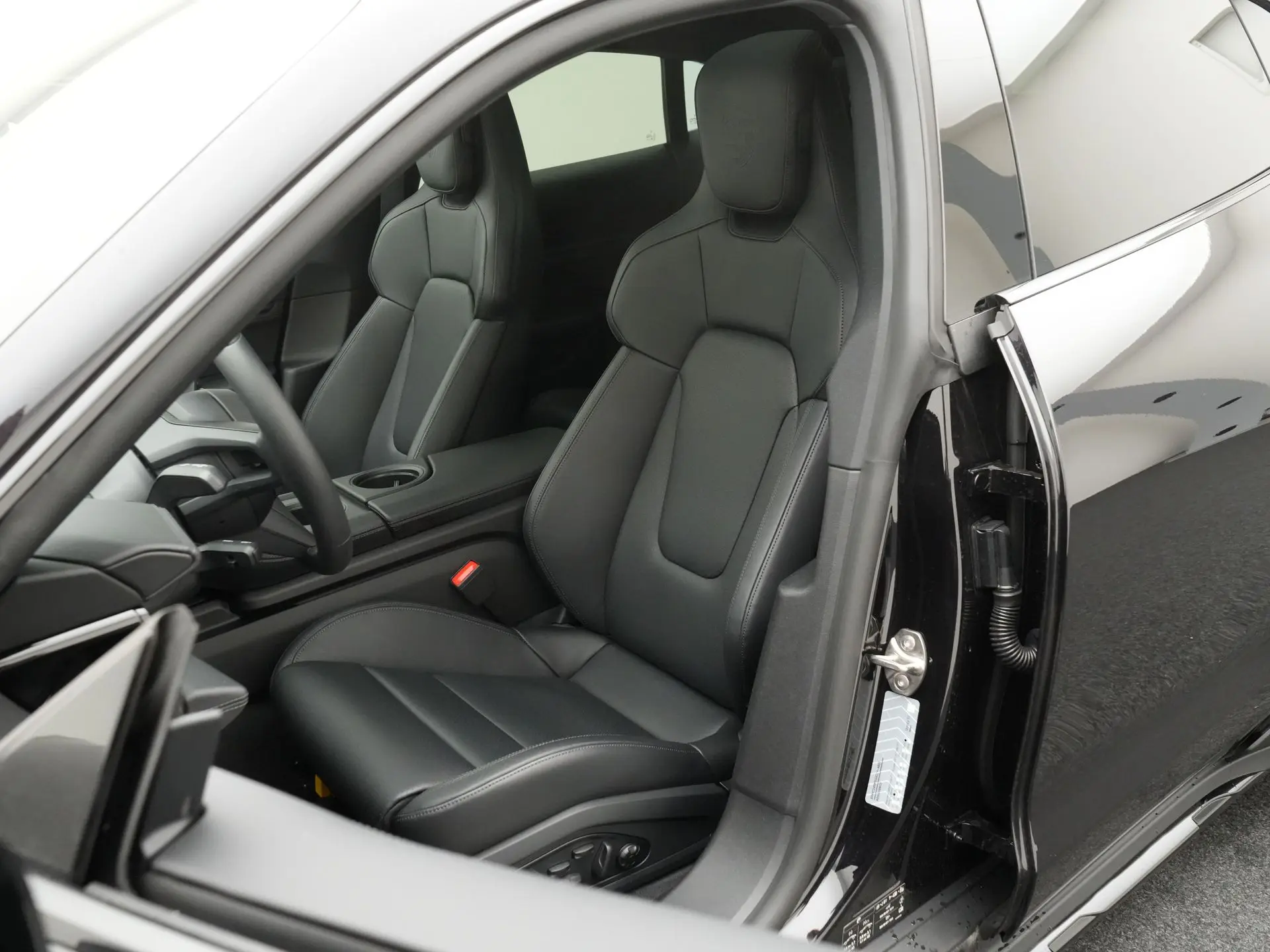 Taycan 4 Cross Turismo