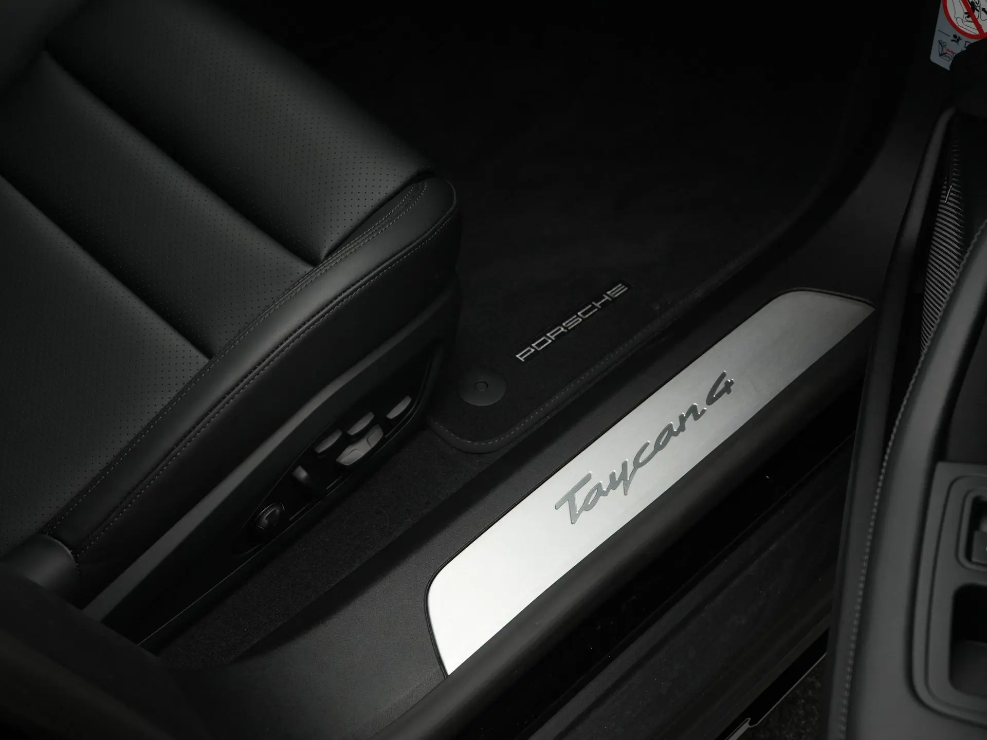 Taycan 4 Cross Turismo