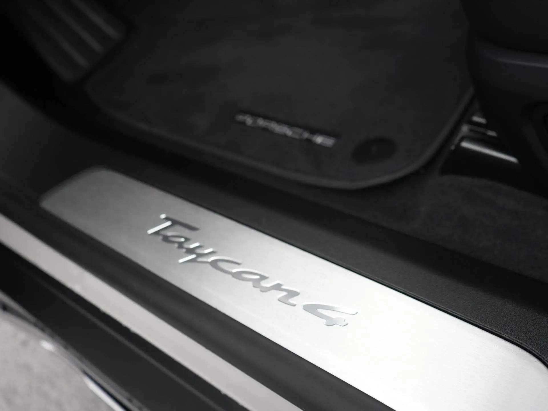 Taycan 4 Cross Turismo