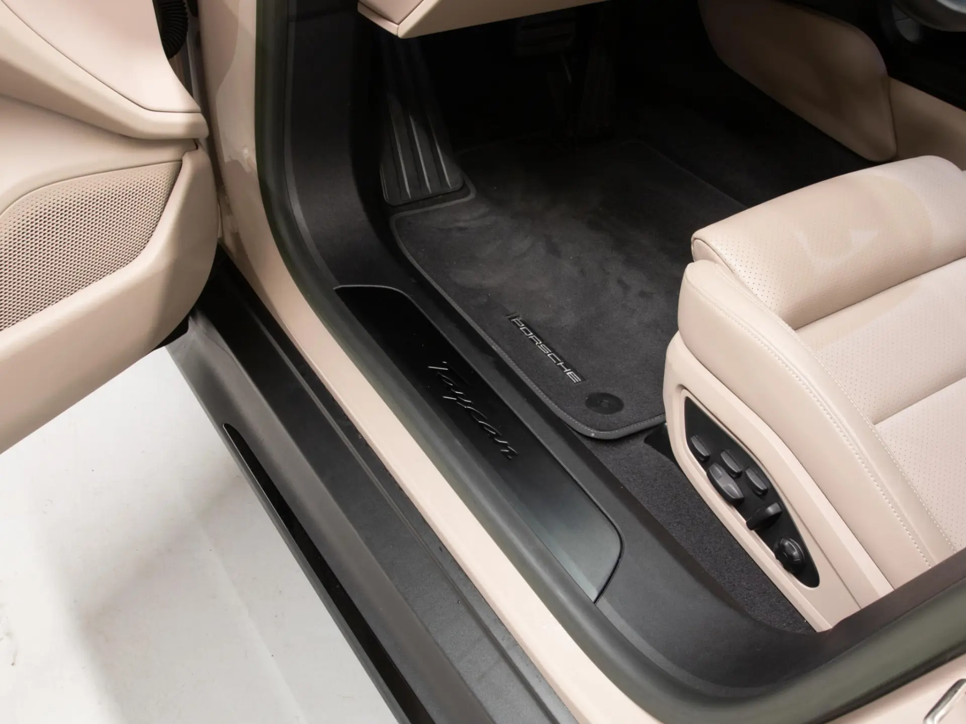 Taycan Sport Turismo 