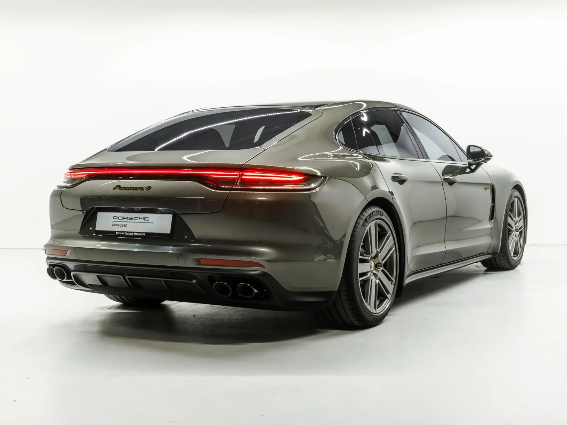 Panamera 4 E-Hybrid Platinum Edition